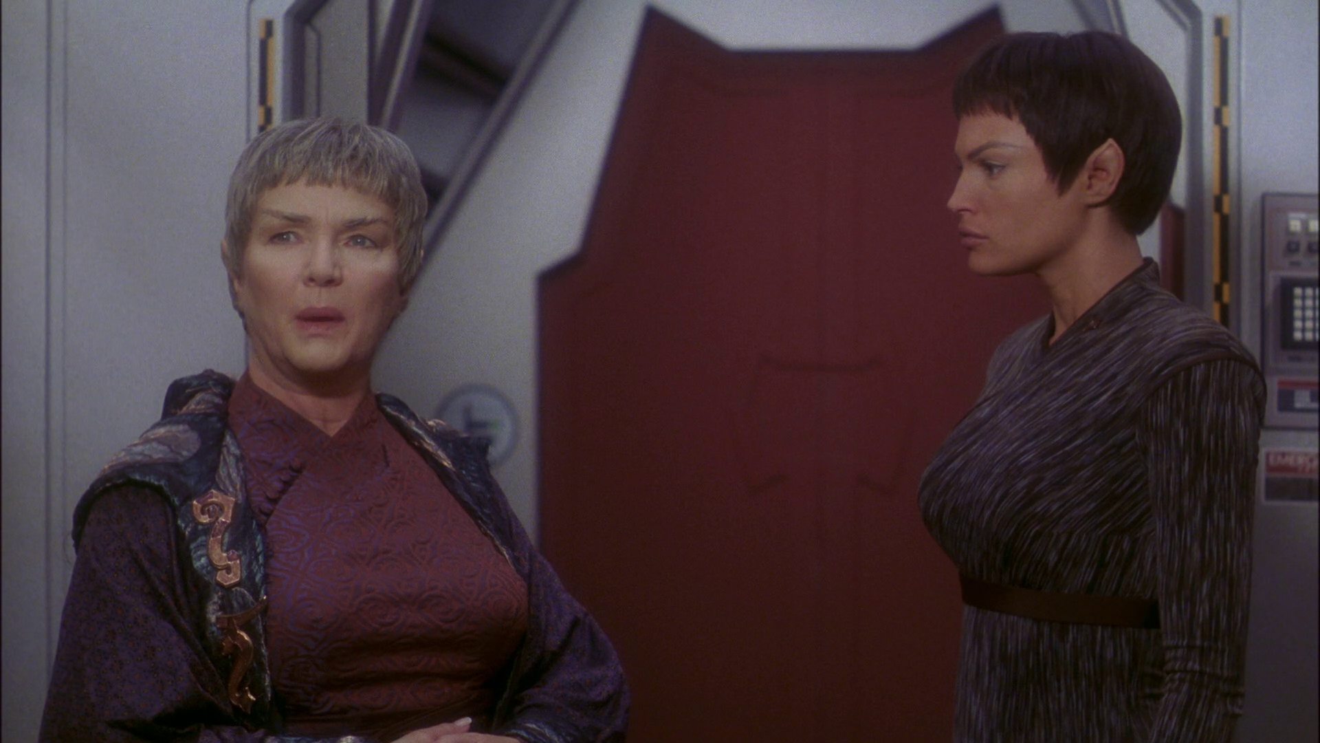 extant_StarTrek_ENT_1x23-FallenHero_3604.jpg
