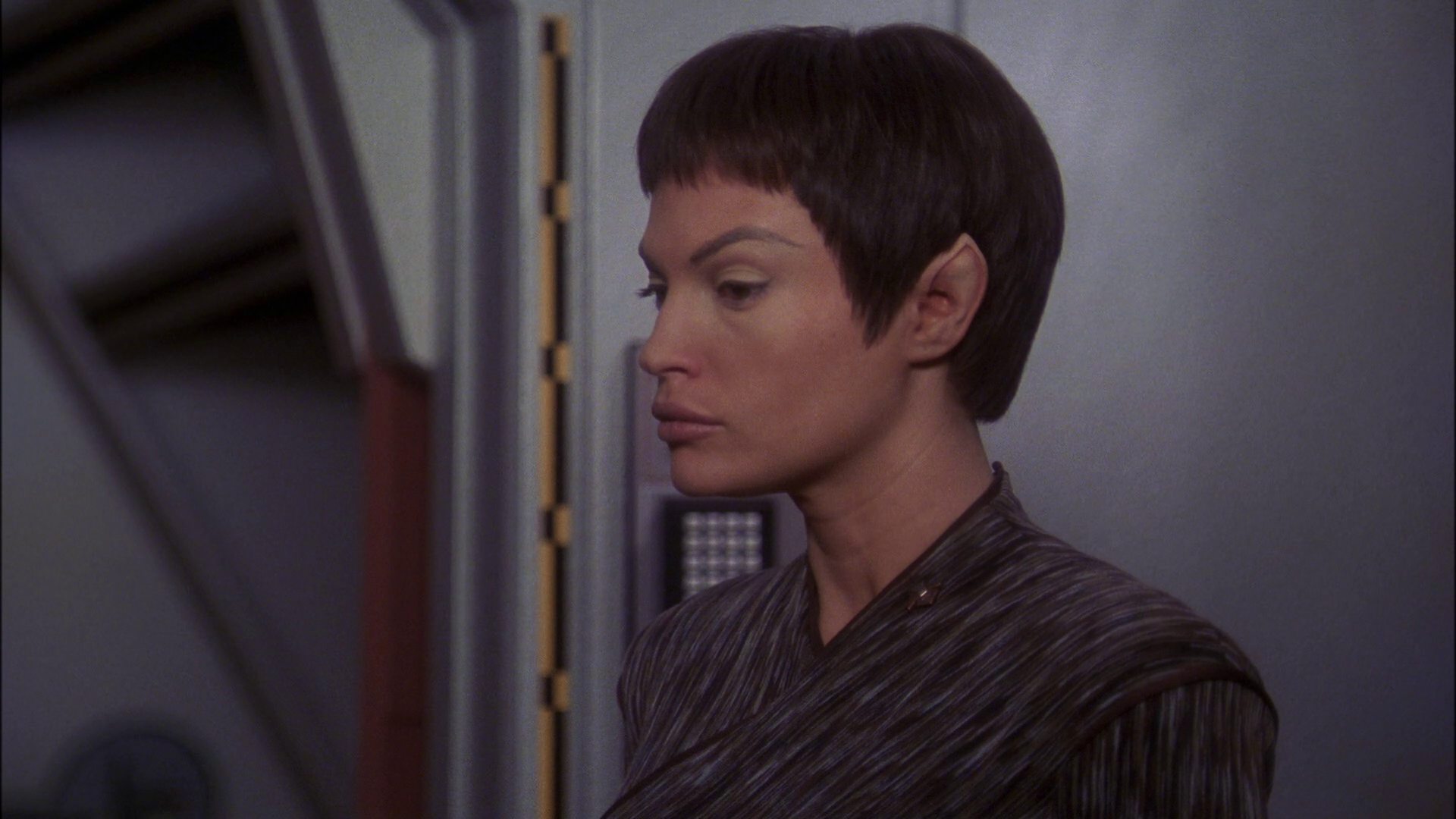 extant_StarTrek_ENT_1x23-FallenHero_3612.jpg