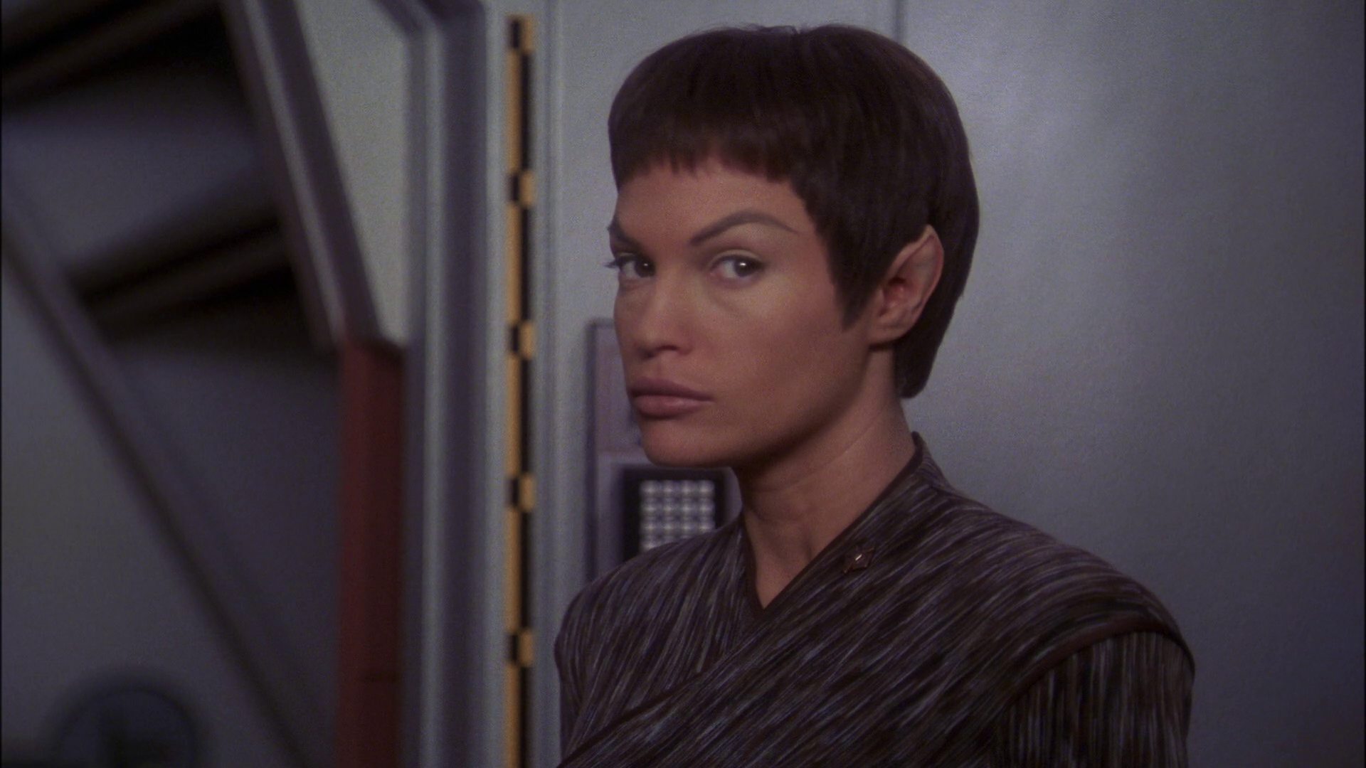 extant_StarTrek_ENT_1x23-FallenHero_3613.jpg