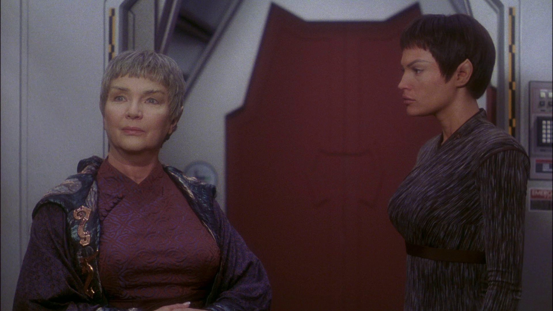 extant_StarTrek_ENT_1x23-FallenHero_3622.jpg