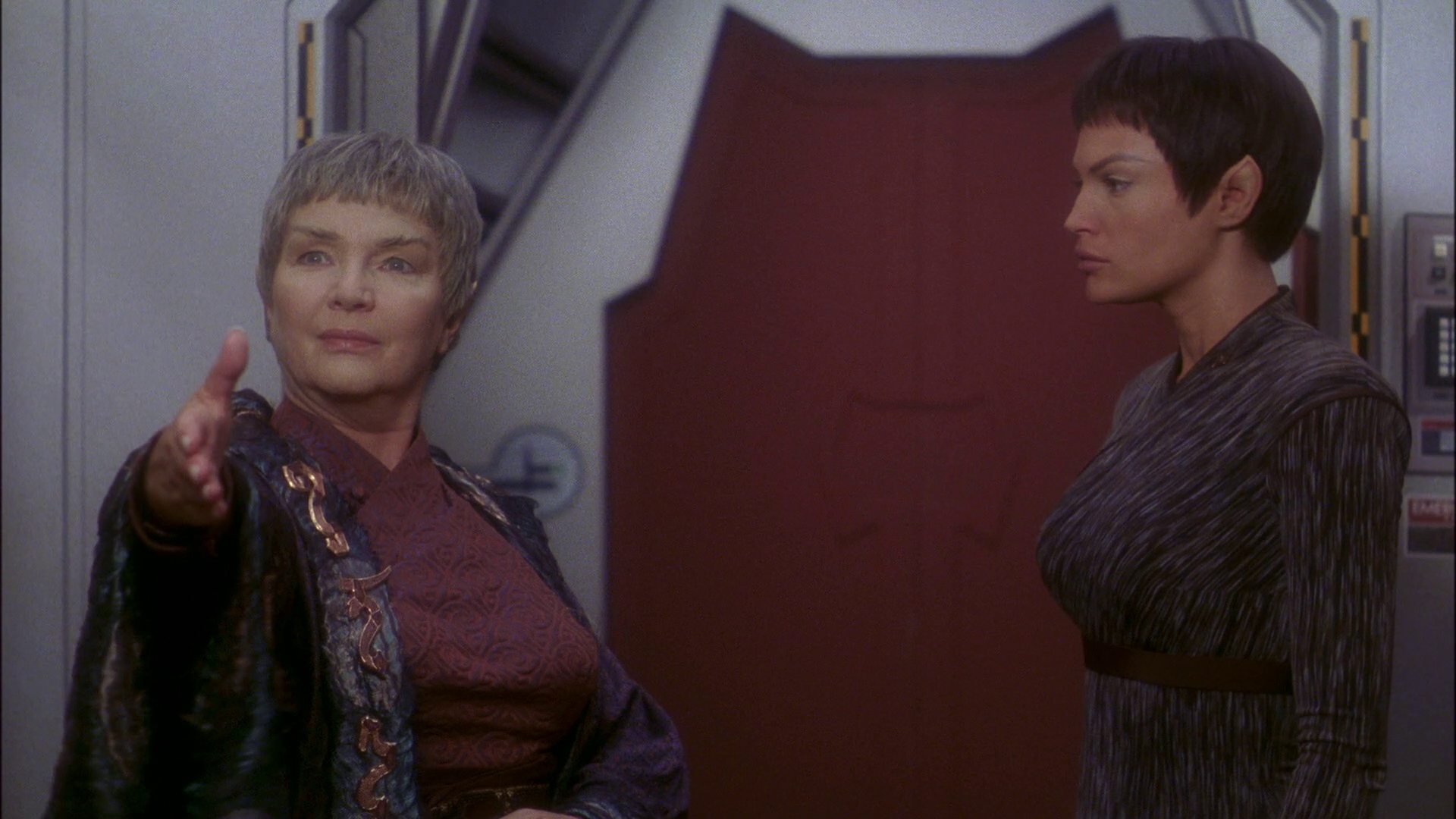 extant_StarTrek_ENT_1x23-FallenHero_3624.jpg