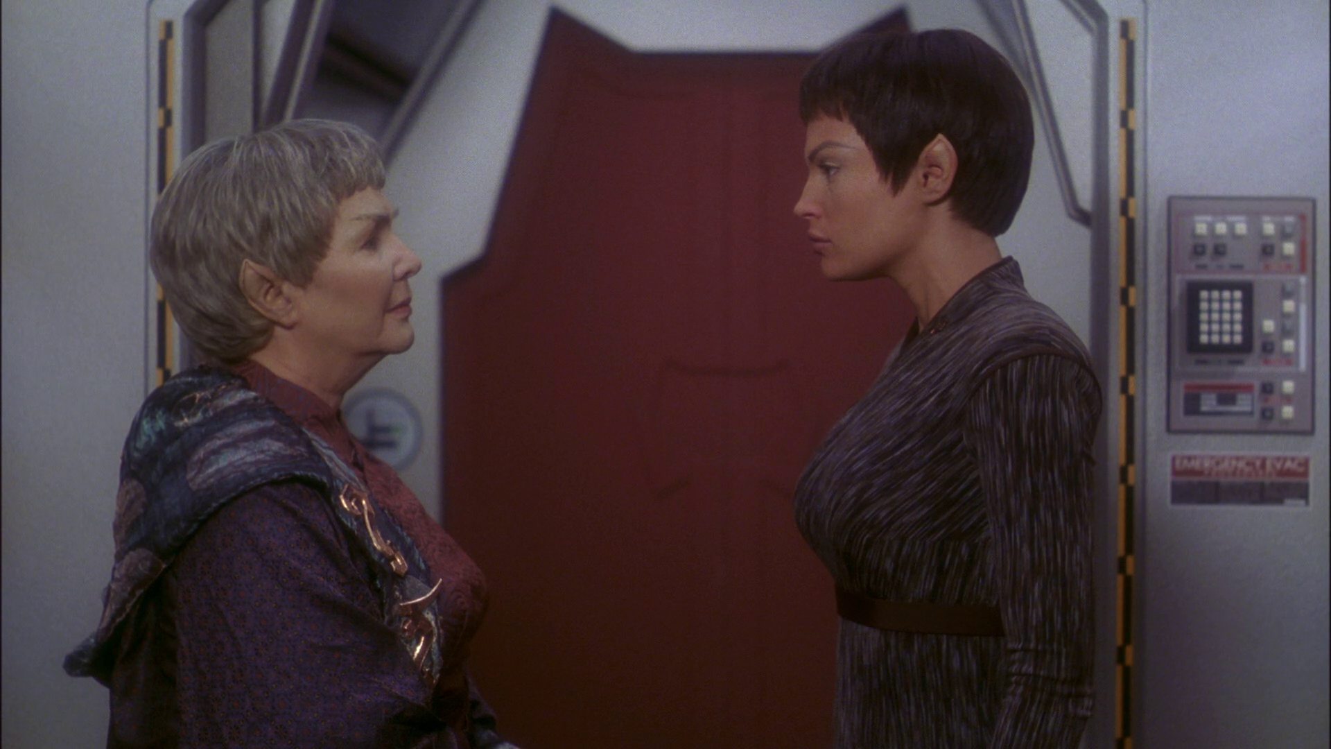 extant_StarTrek_ENT_1x23-FallenHero_3656.jpg