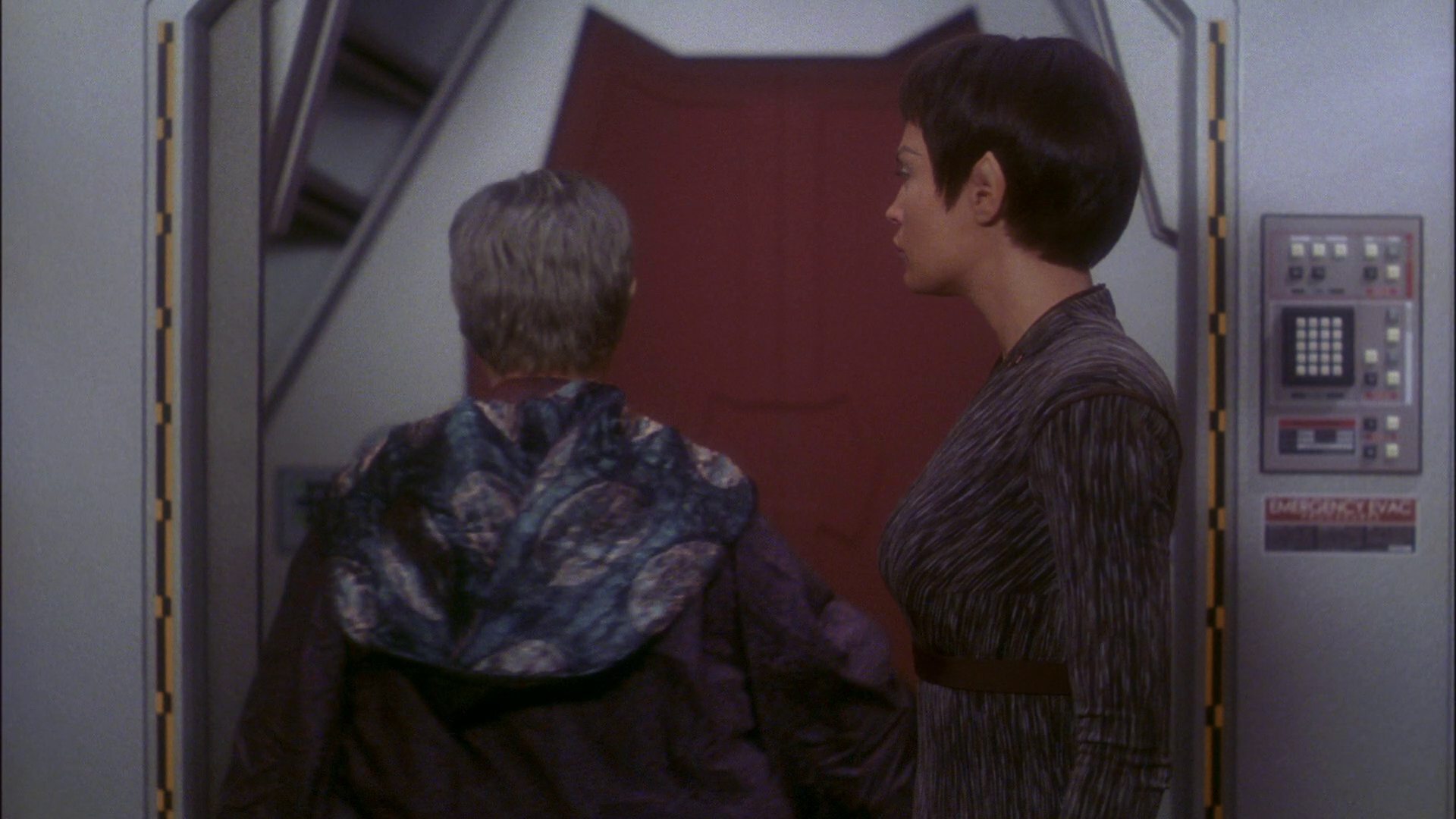 extant_StarTrek_ENT_1x23-FallenHero_3658.jpg