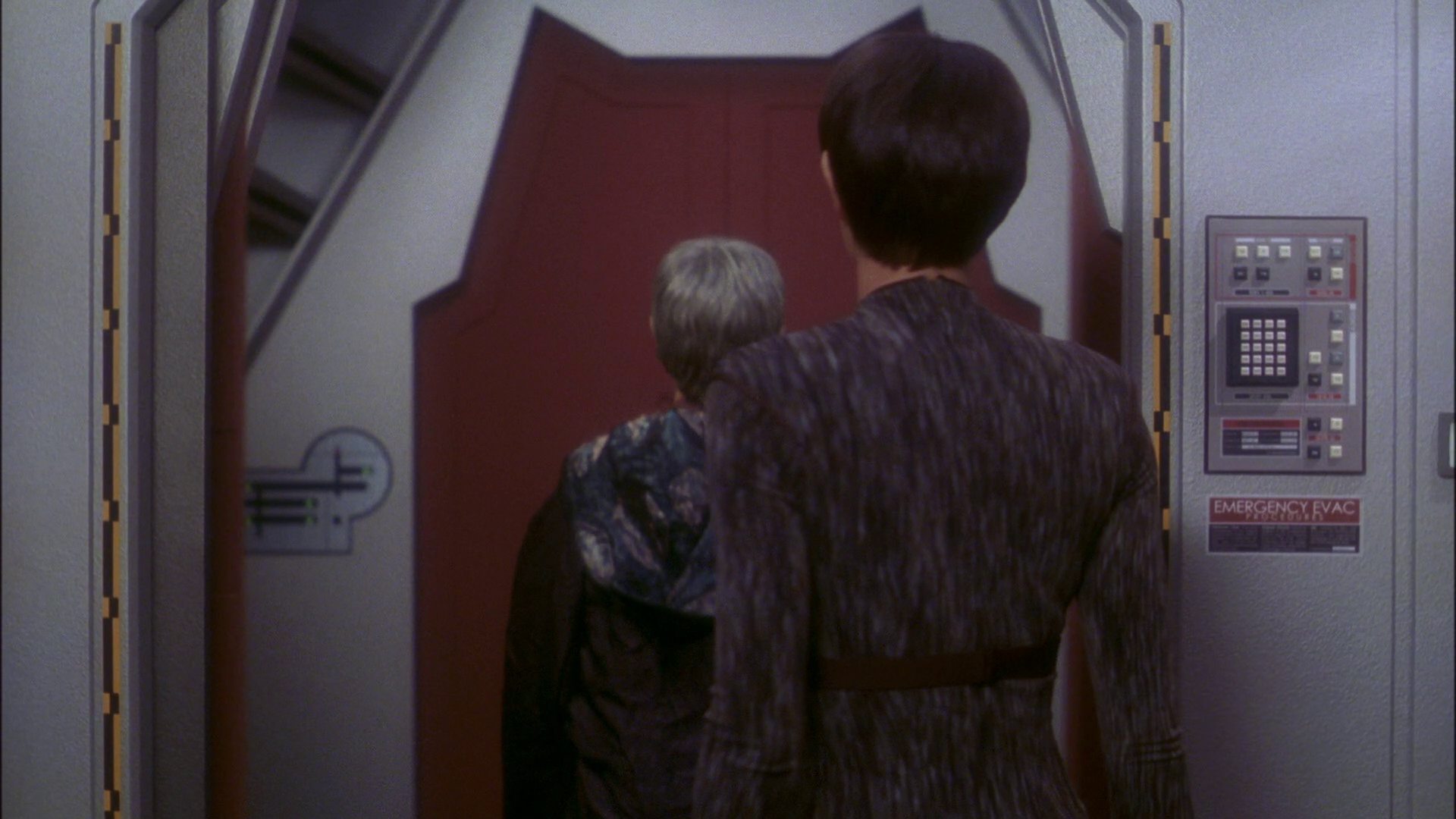 extant_StarTrek_ENT_1x23-FallenHero_3660.jpg