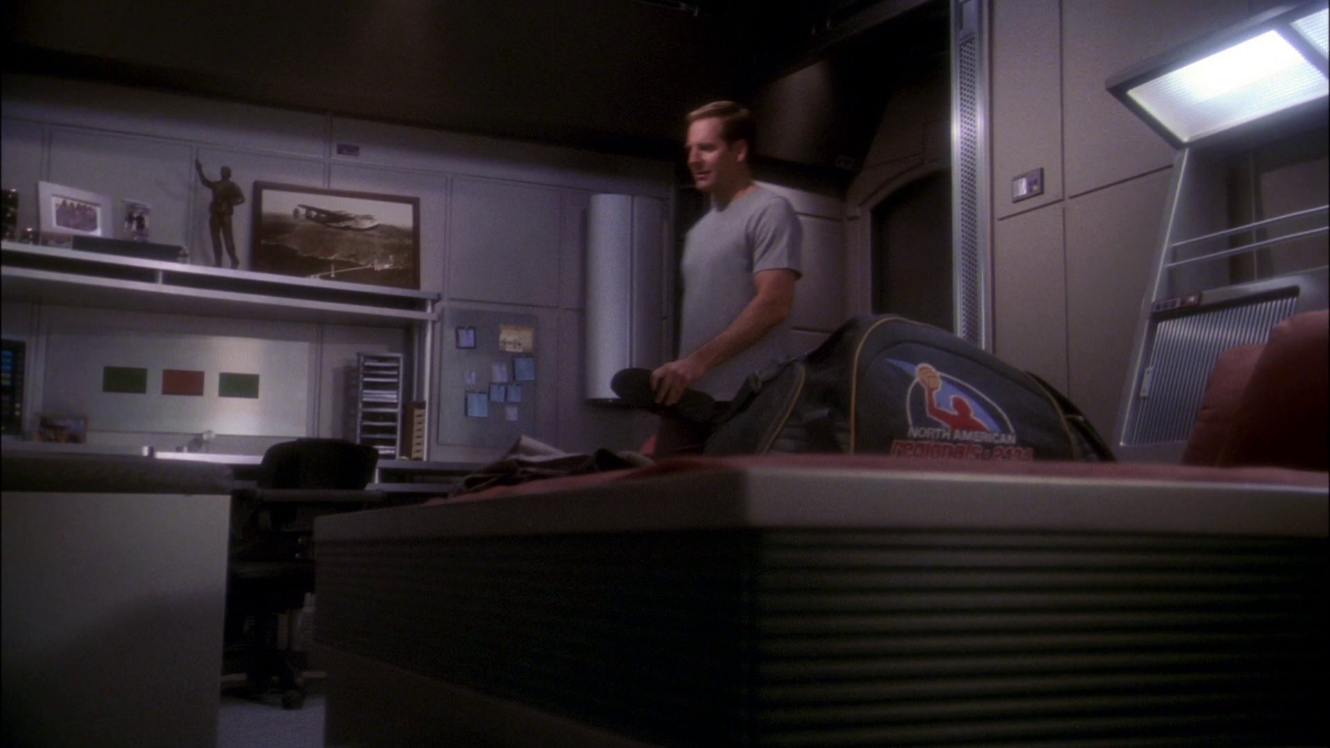 extant_StarTrek_ENT_1x24-DesertCrossing_0025.jpg
