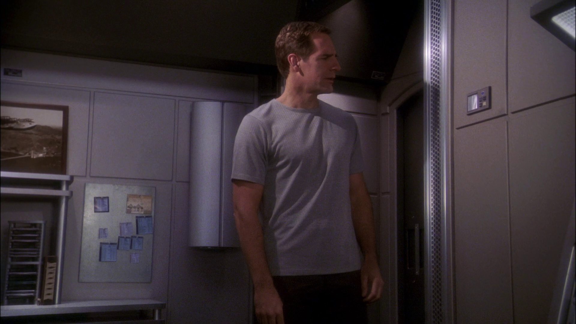extant_StarTrek_ENT_1x24-DesertCrossing_0054.jpg