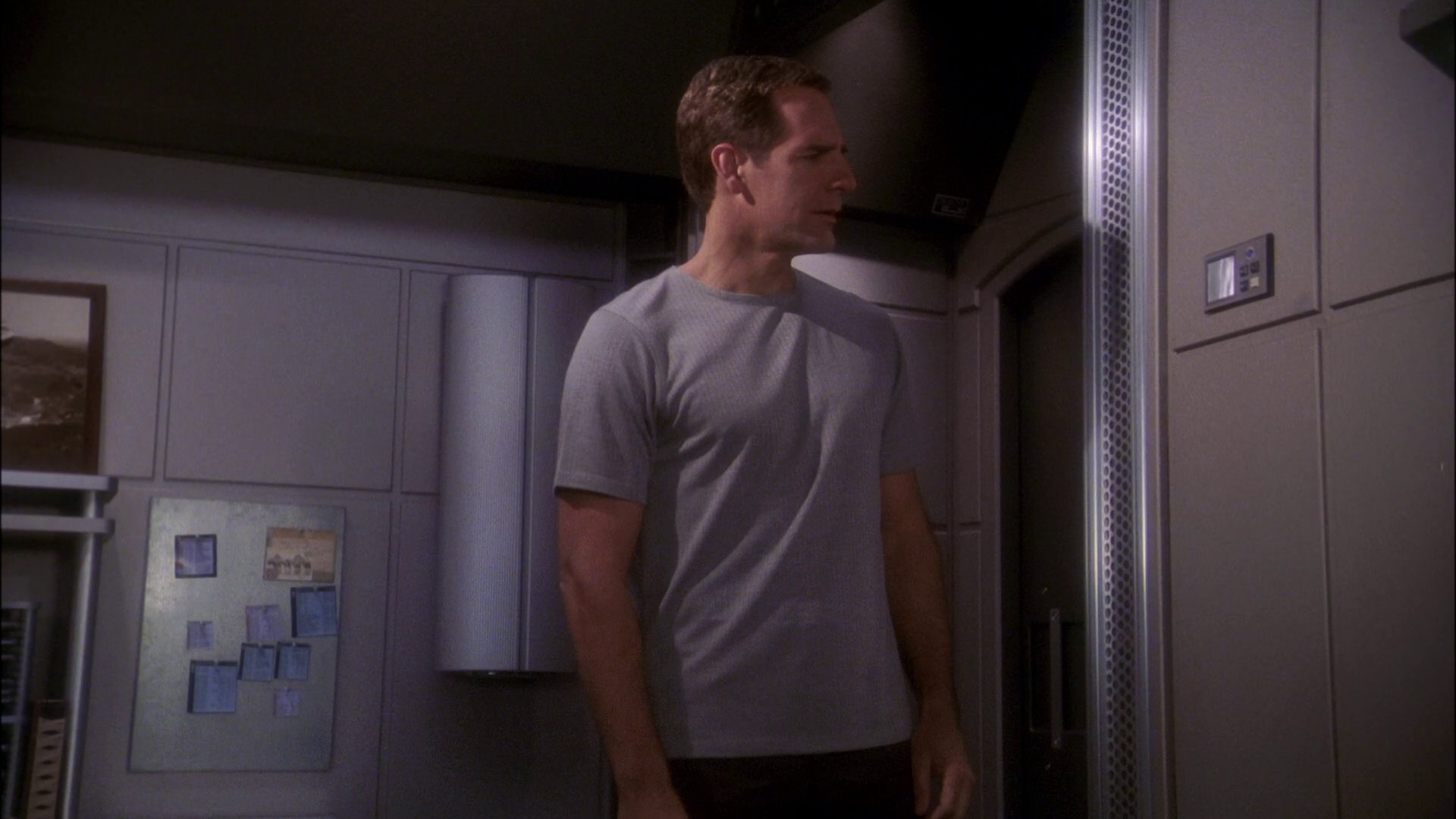 extant_StarTrek_ENT_1x24-DesertCrossing_0056.jpg