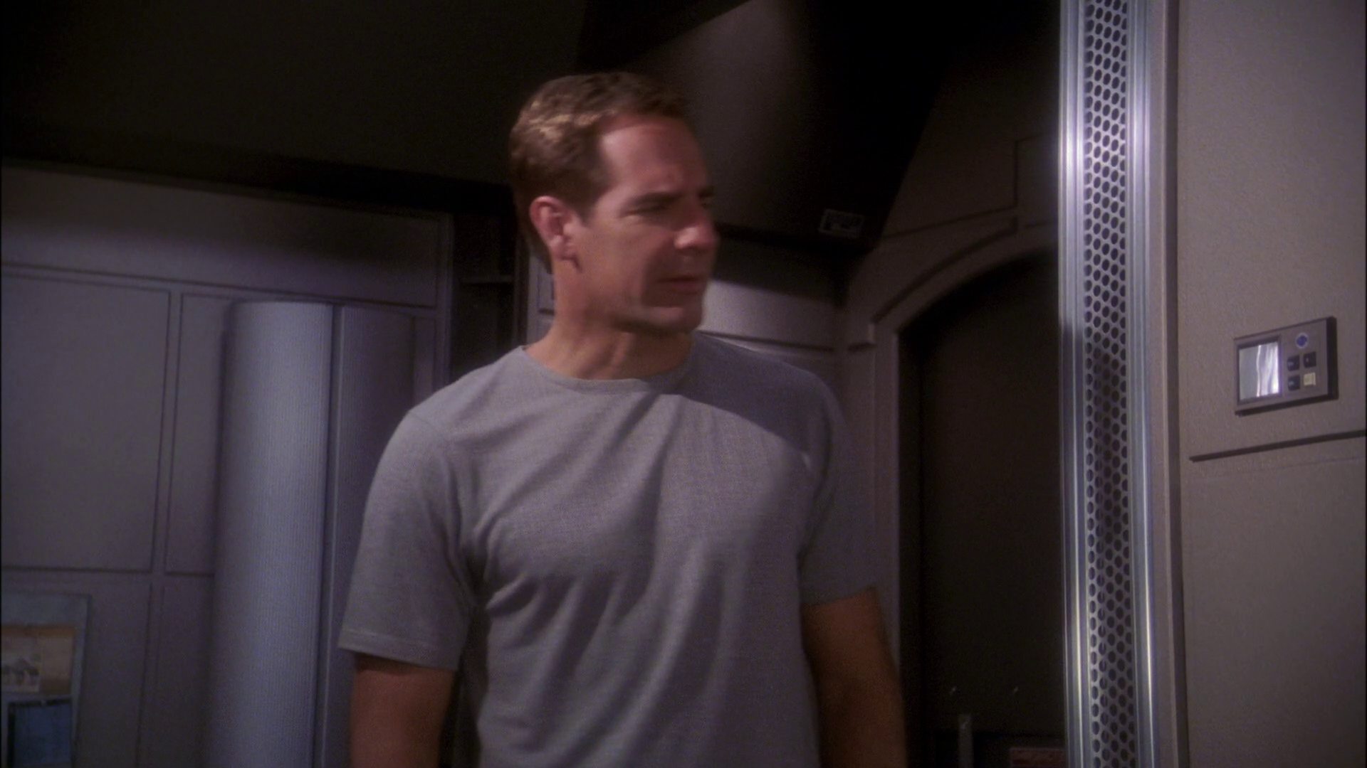 extant_StarTrek_ENT_1x24-DesertCrossing_0064.jpg
