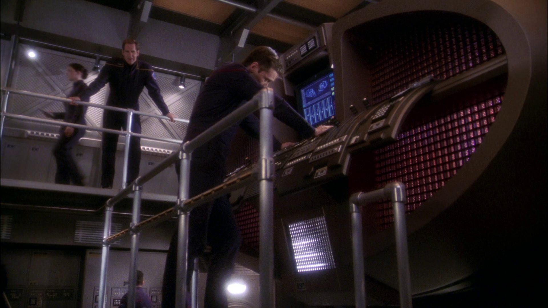 extant_StarTrek_ENT_1x24-DesertCrossing_0344.jpg