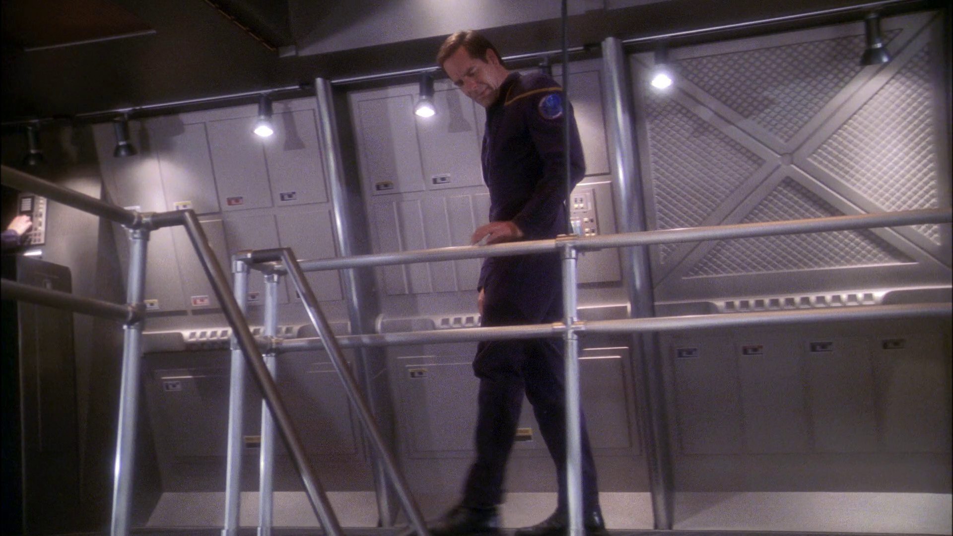 extant_StarTrek_ENT_1x24-DesertCrossing_0378.jpg