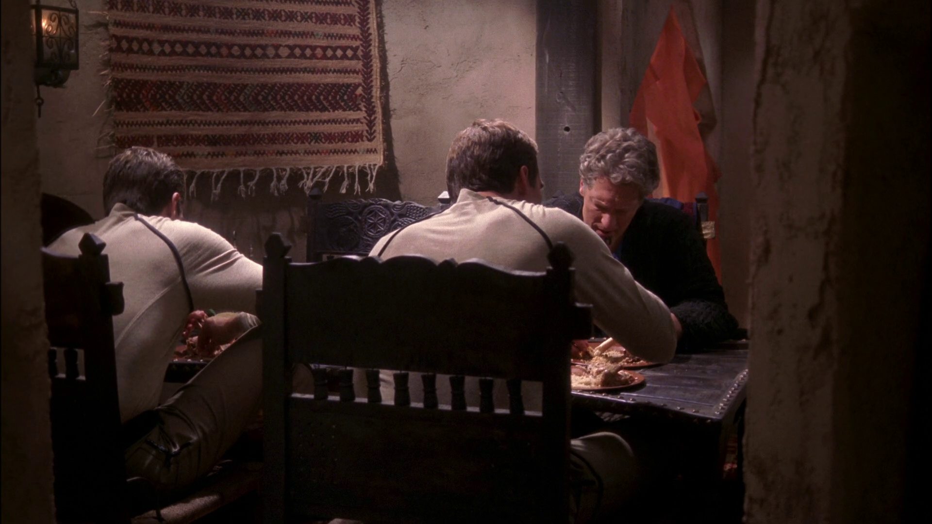 extant_StarTrek_ENT_1x24-DesertCrossing_0515.jpg