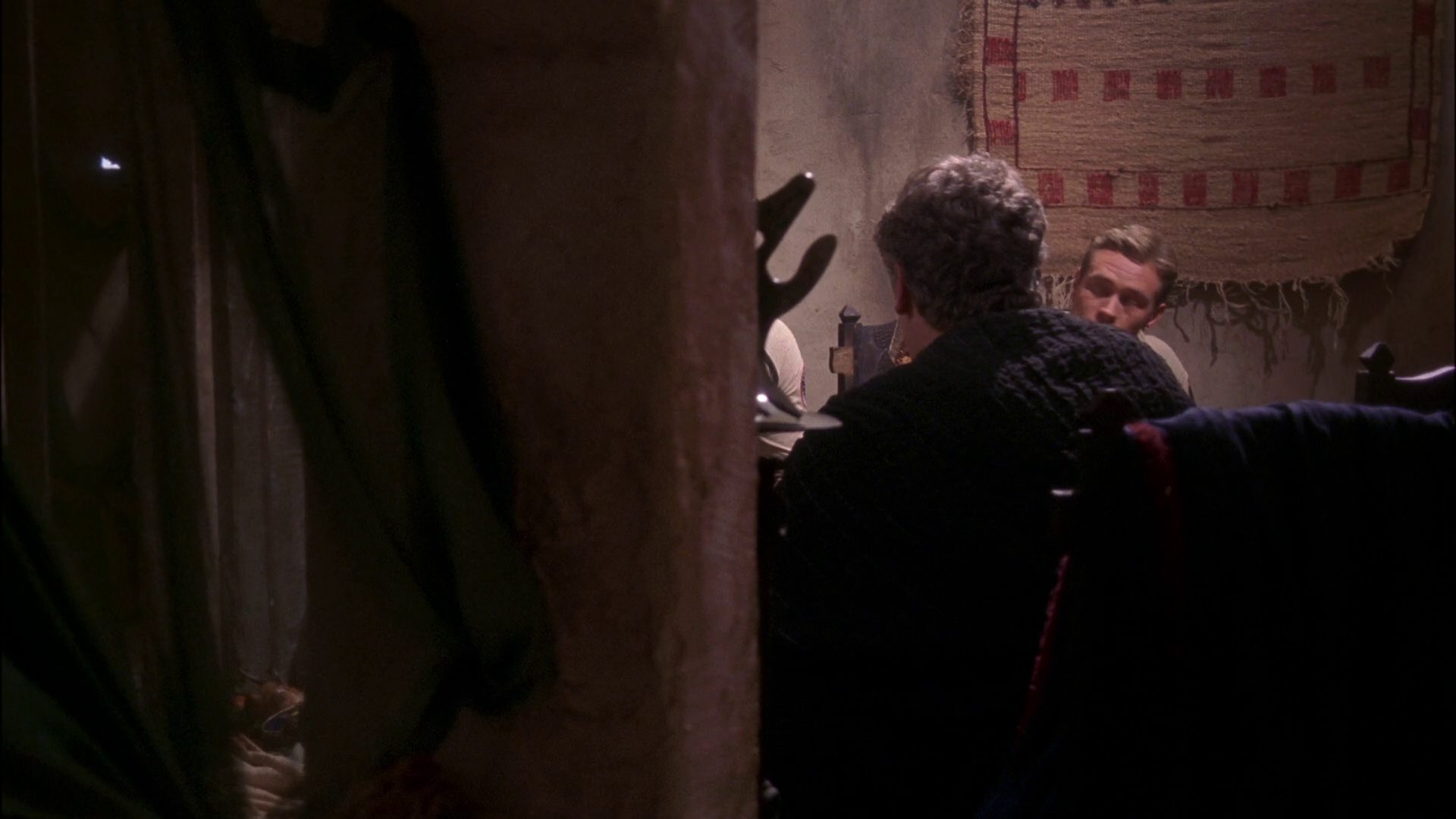 extant_StarTrek_ENT_1x24-DesertCrossing_0566.jpg