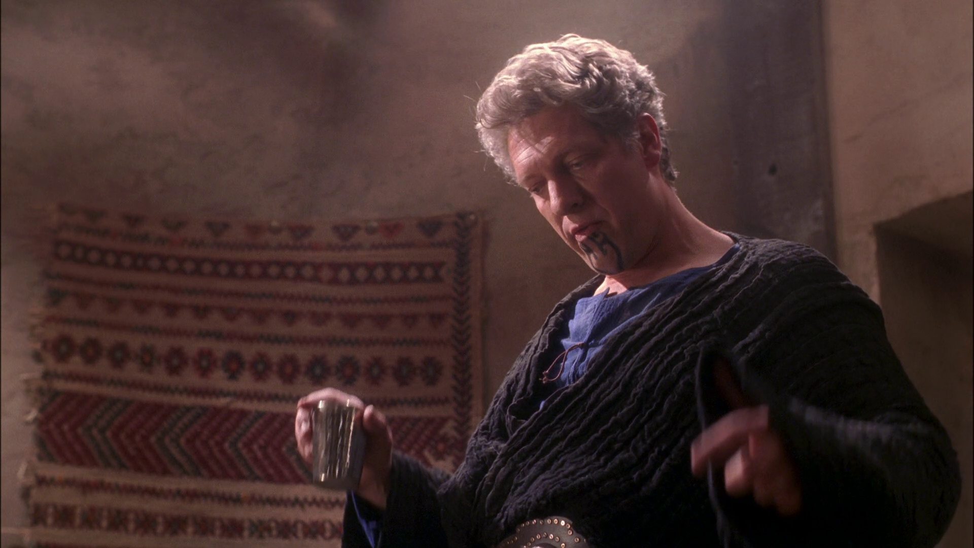 extant_StarTrek_ENT_1x24-DesertCrossing_0796.jpg