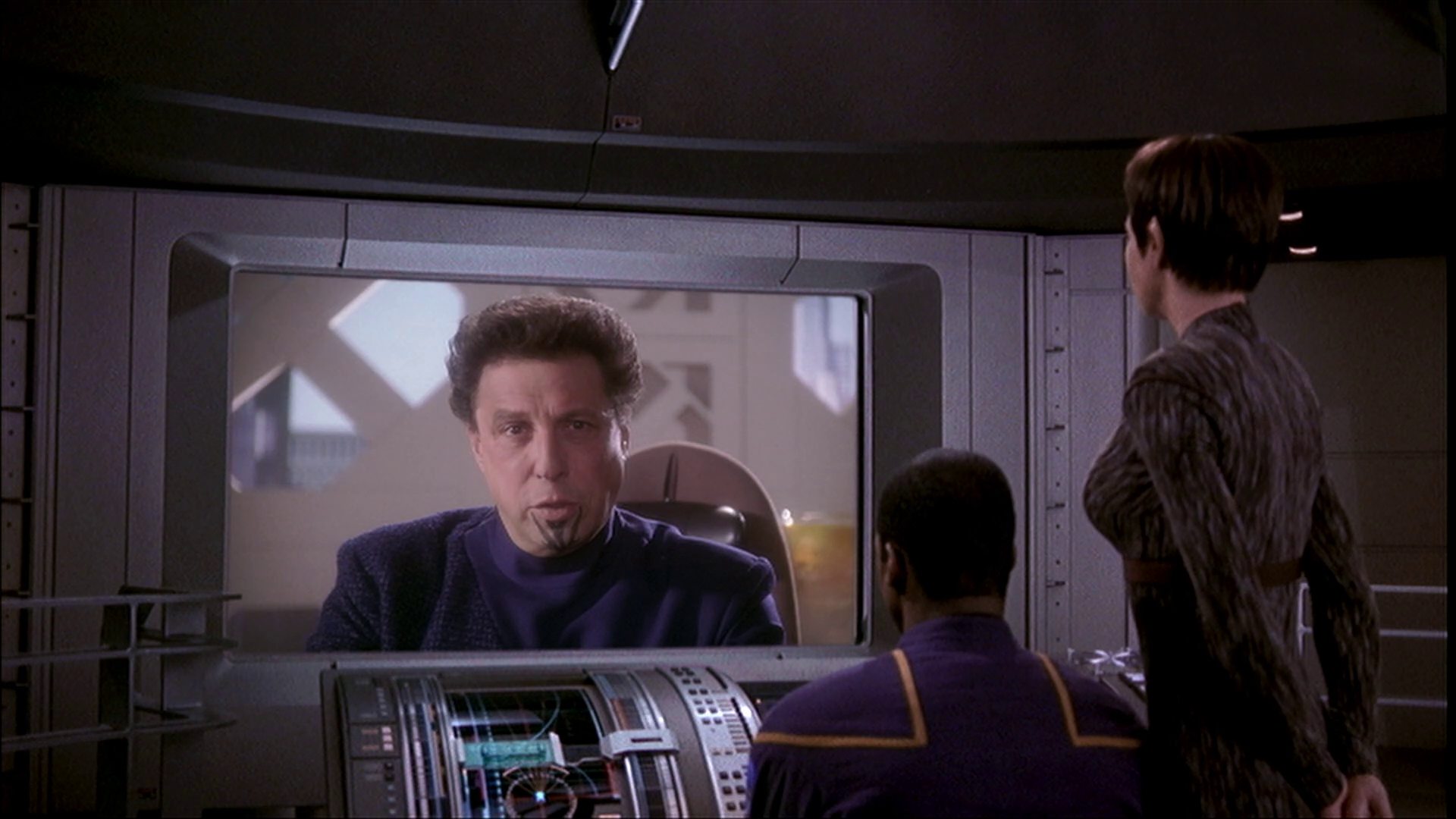 extant_StarTrek_ENT_1x24-DesertCrossing_0924.jpg