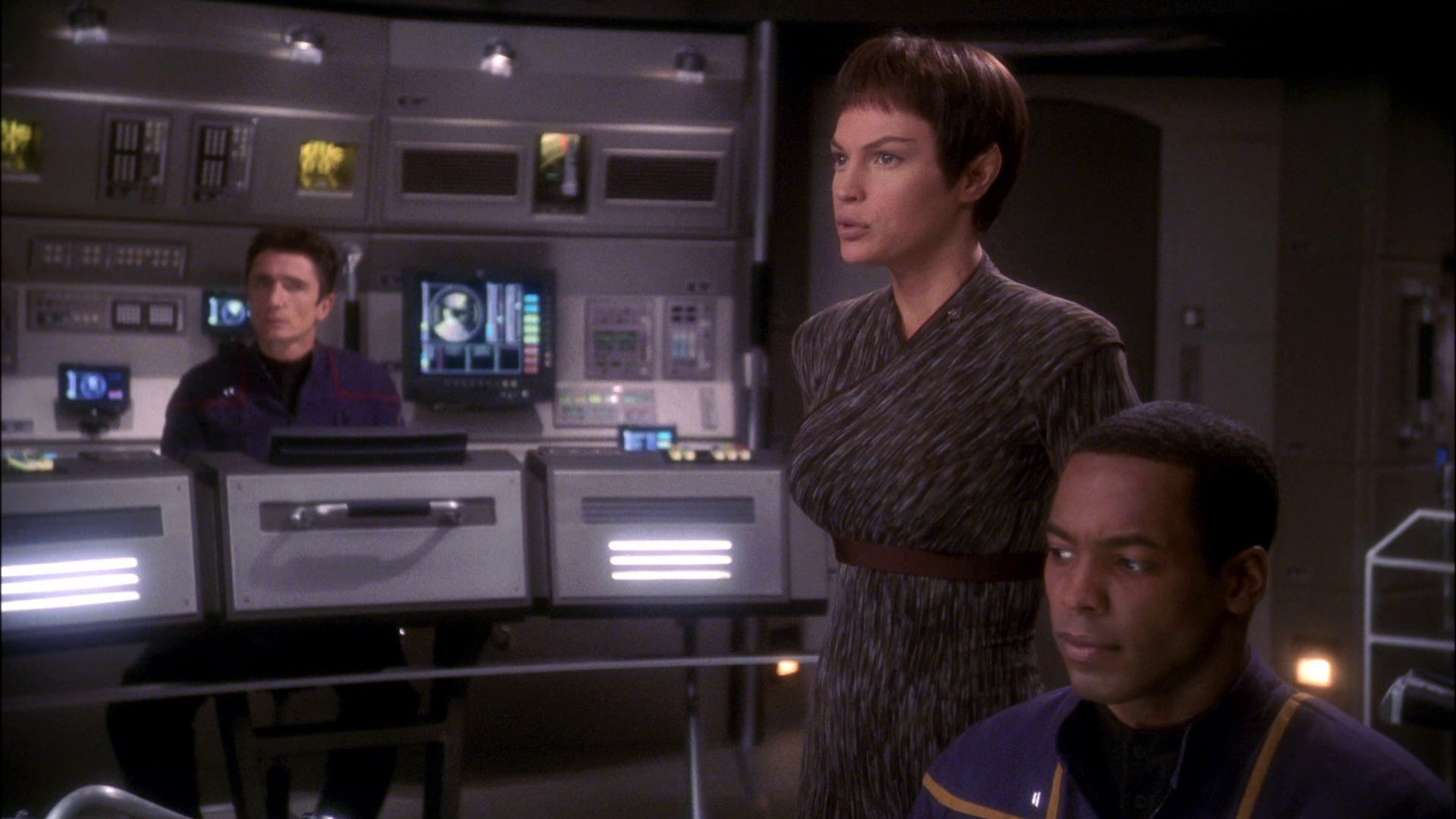 extant_StarTrek_ENT_1x24-DesertCrossing_0932.jpg
