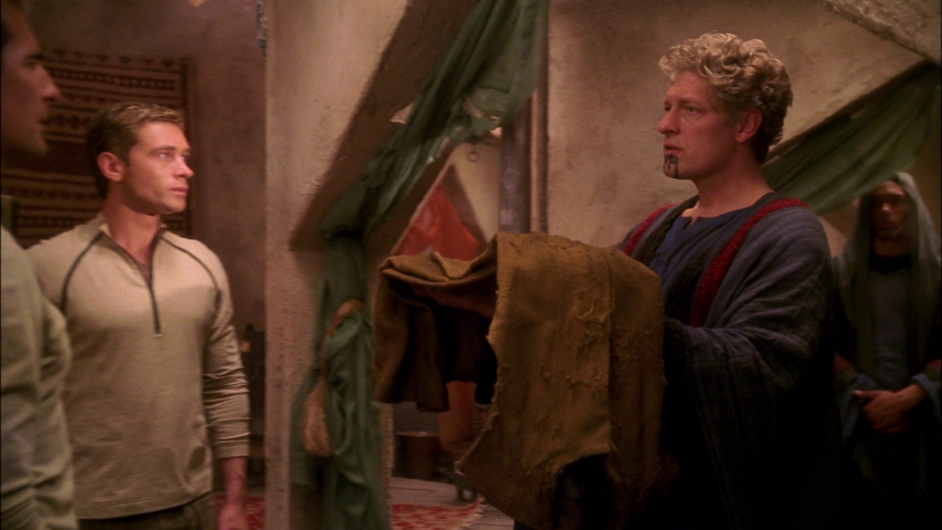 extant_StarTrek_ENT_1x24-DesertCrossing_1257.jpg