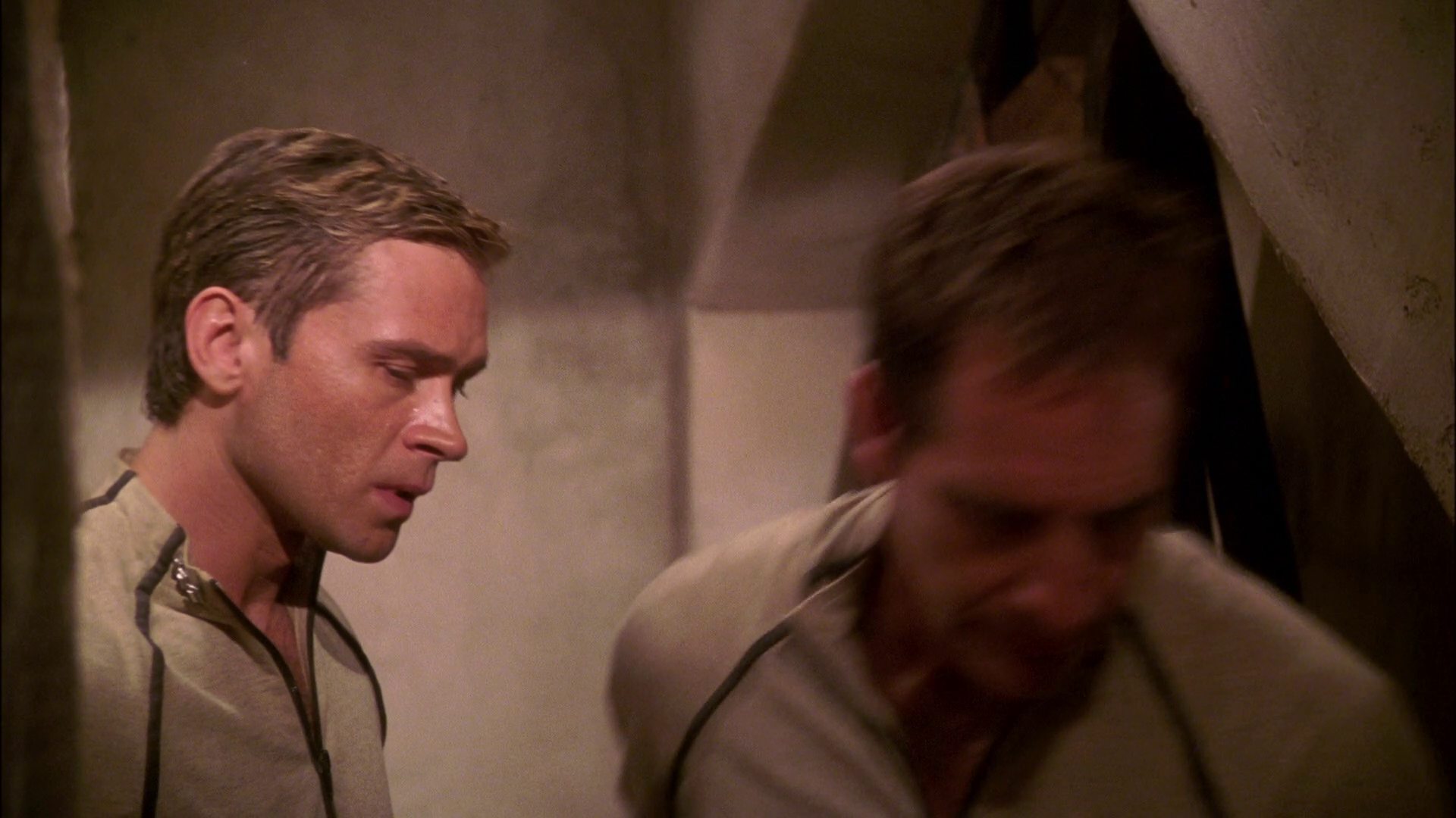 extant_StarTrek_ENT_1x24-DesertCrossing_1540.jpg