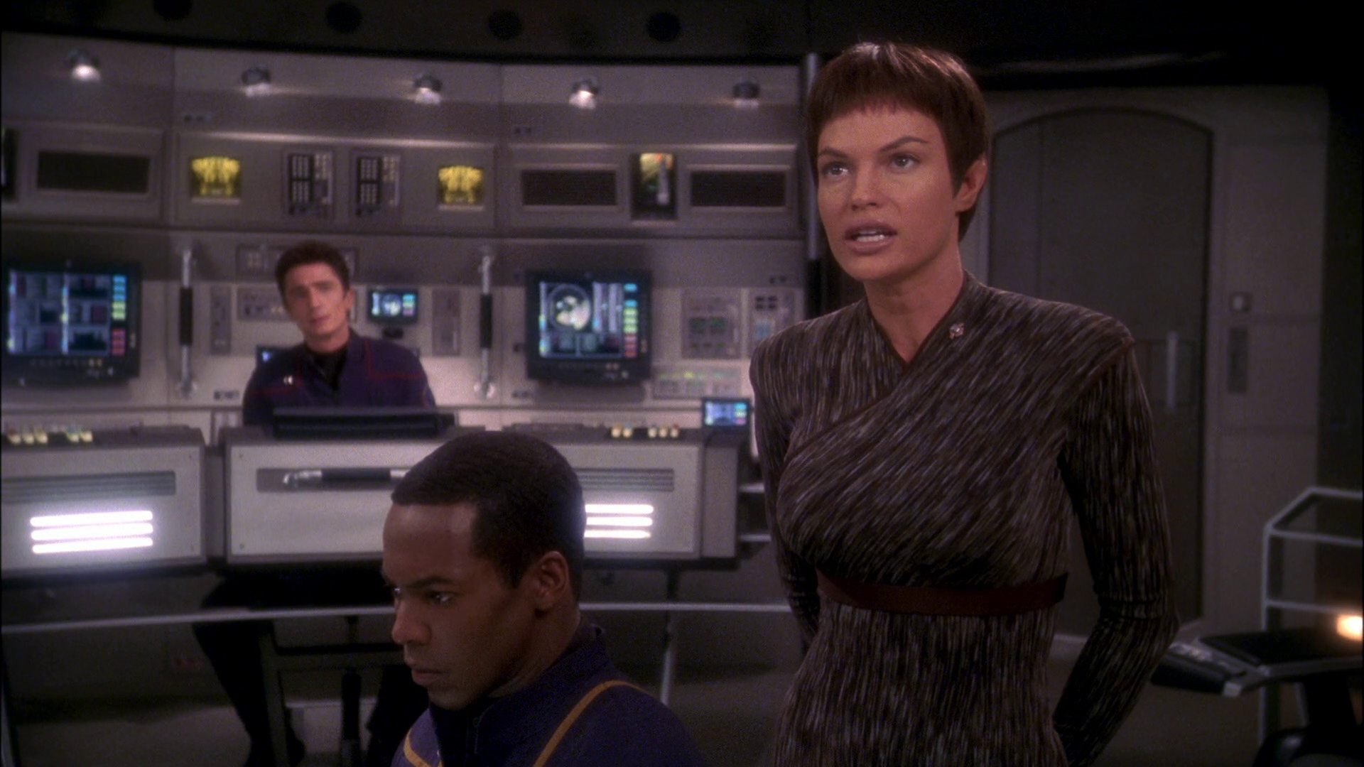 extant_StarTrek_ENT_1x24-DesertCrossing_1569.jpg