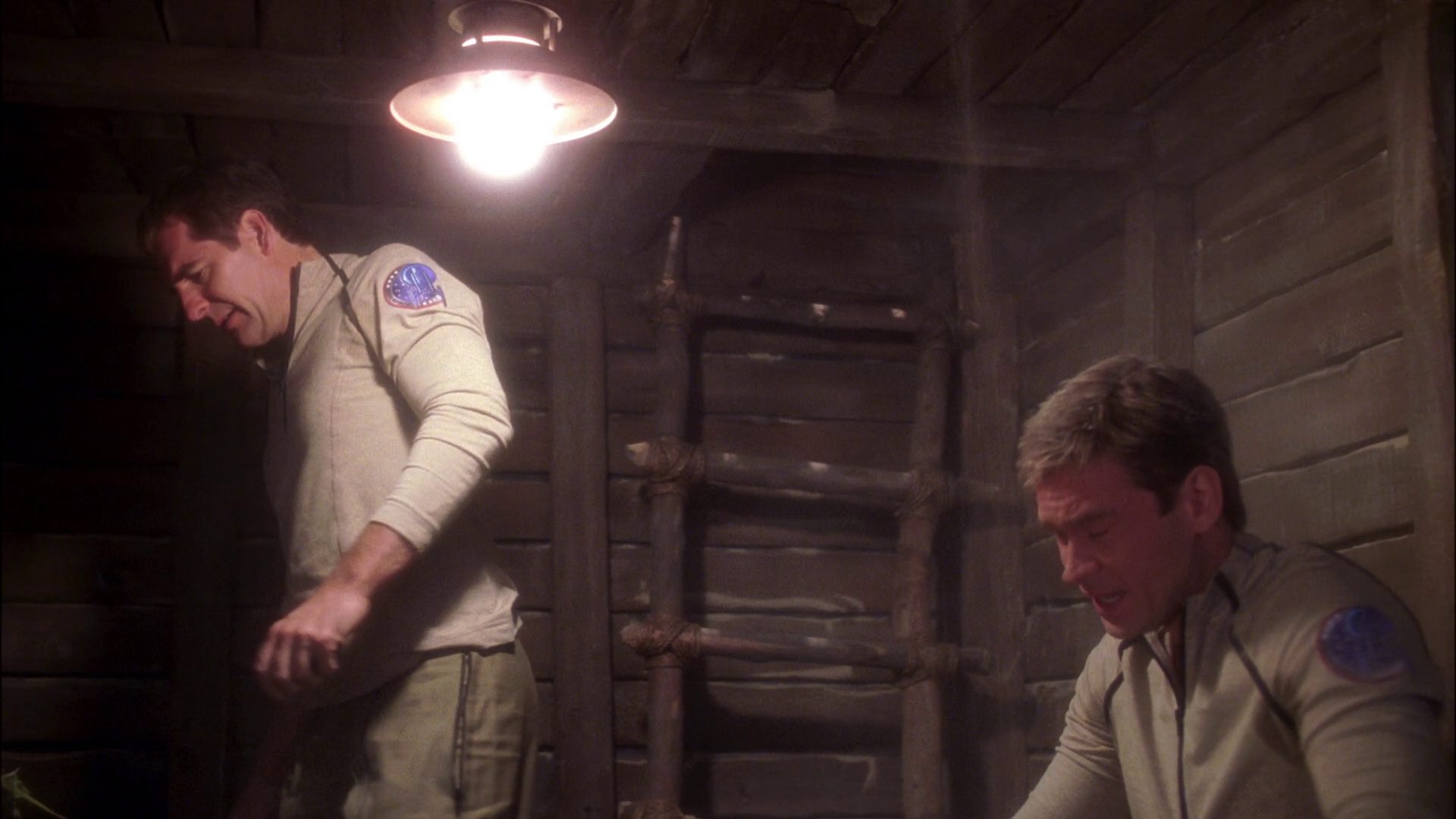 extant_StarTrek_ENT_1x24-DesertCrossing_1704.jpg