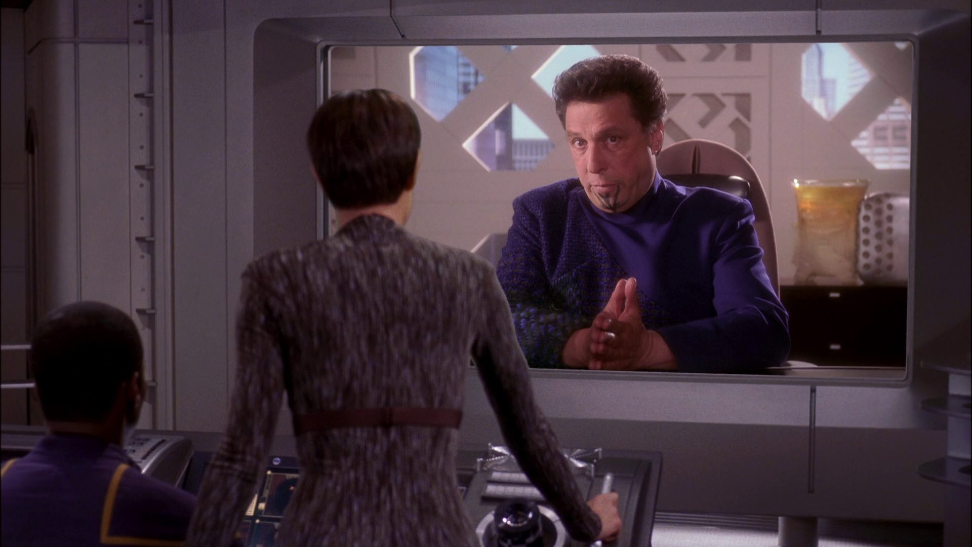 extant_StarTrek_ENT_1x24-DesertCrossing_1893.jpg