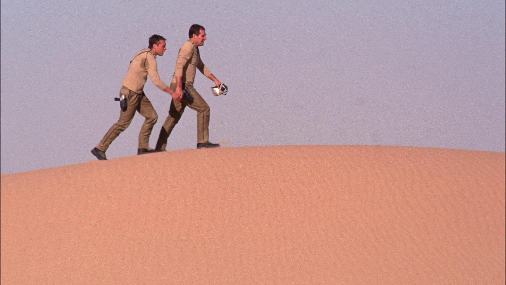 extant_StarTrek_ENT_1x24-DesertCrossing_2002.jpg