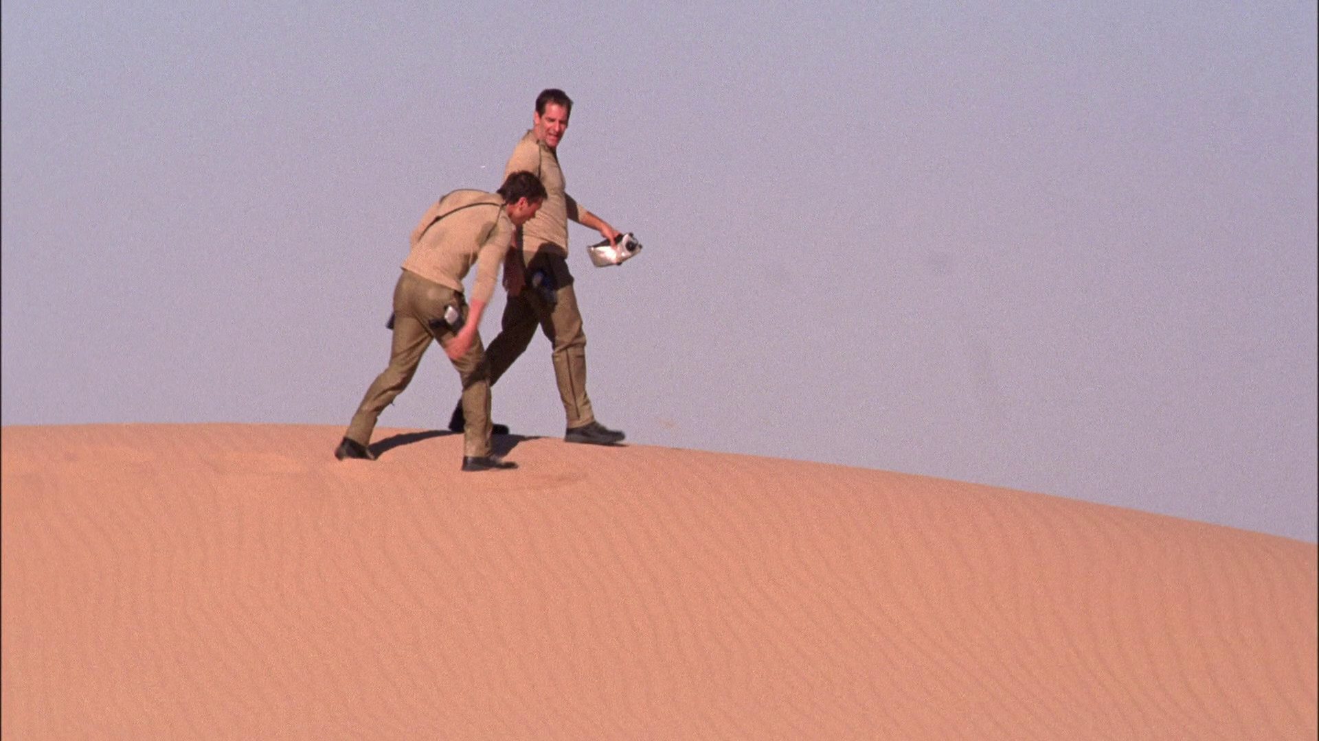 extant_StarTrek_ENT_1x24-DesertCrossing_2008.jpg