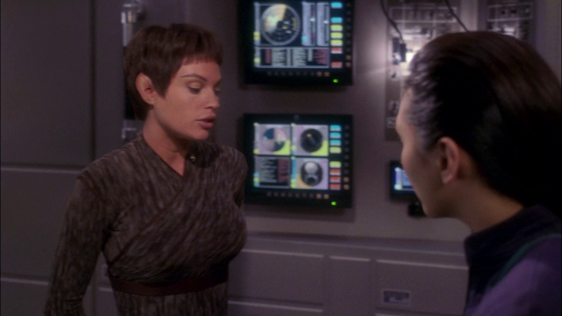 extant_StarTrek_ENT_1x24-DesertCrossing_2275.jpg