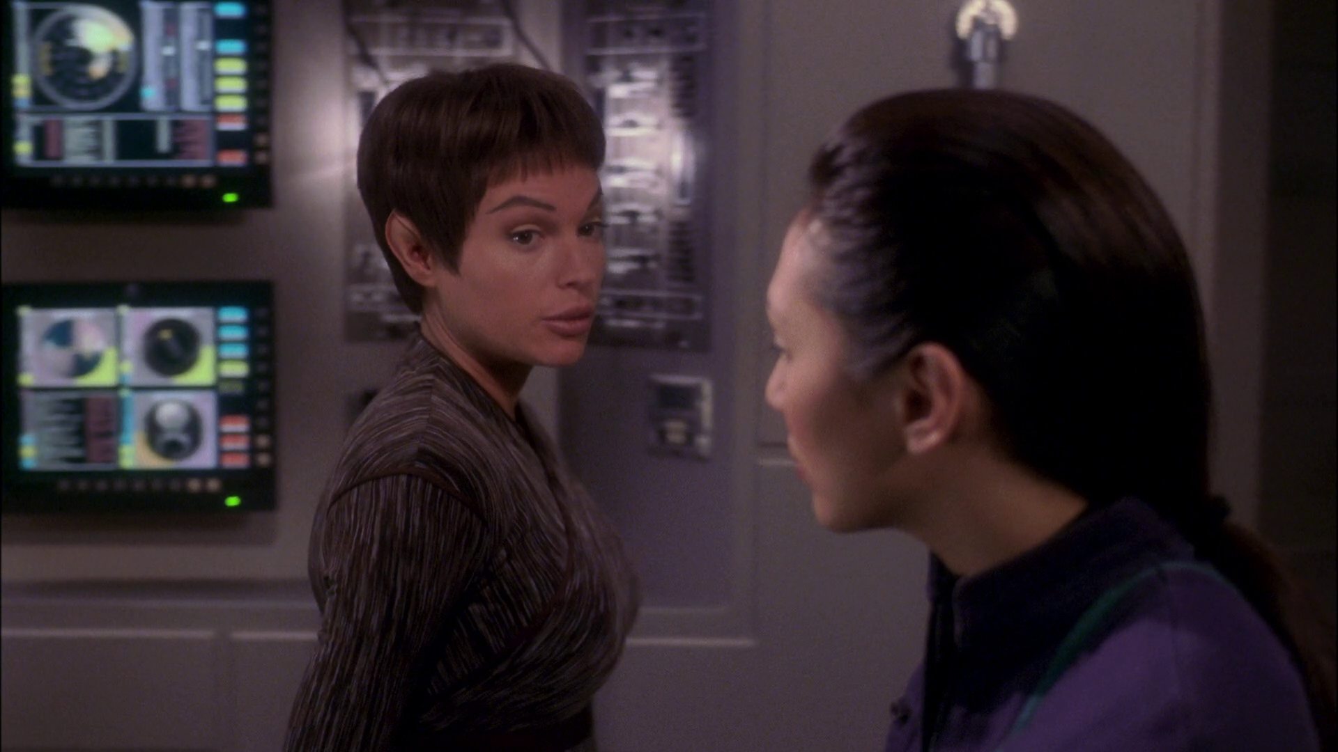 extant_StarTrek_ENT_1x24-DesertCrossing_2277.jpg