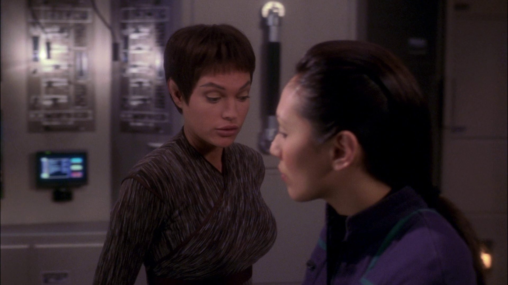 extant_StarTrek_ENT_1x24-DesertCrossing_2278.jpg