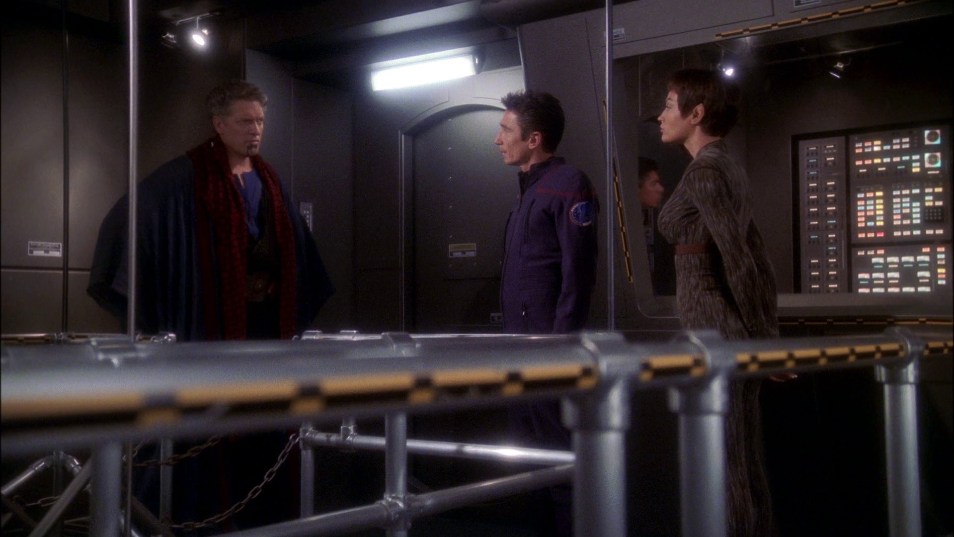 extant_StarTrek_ENT_1x24-DesertCrossing_2552.jpg