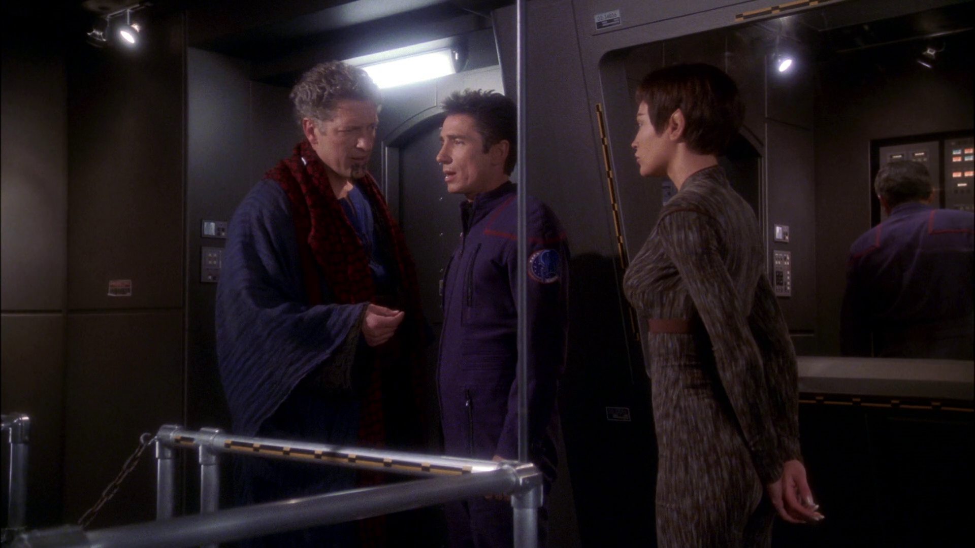 extant_StarTrek_ENT_1x24-DesertCrossing_2563.jpg
