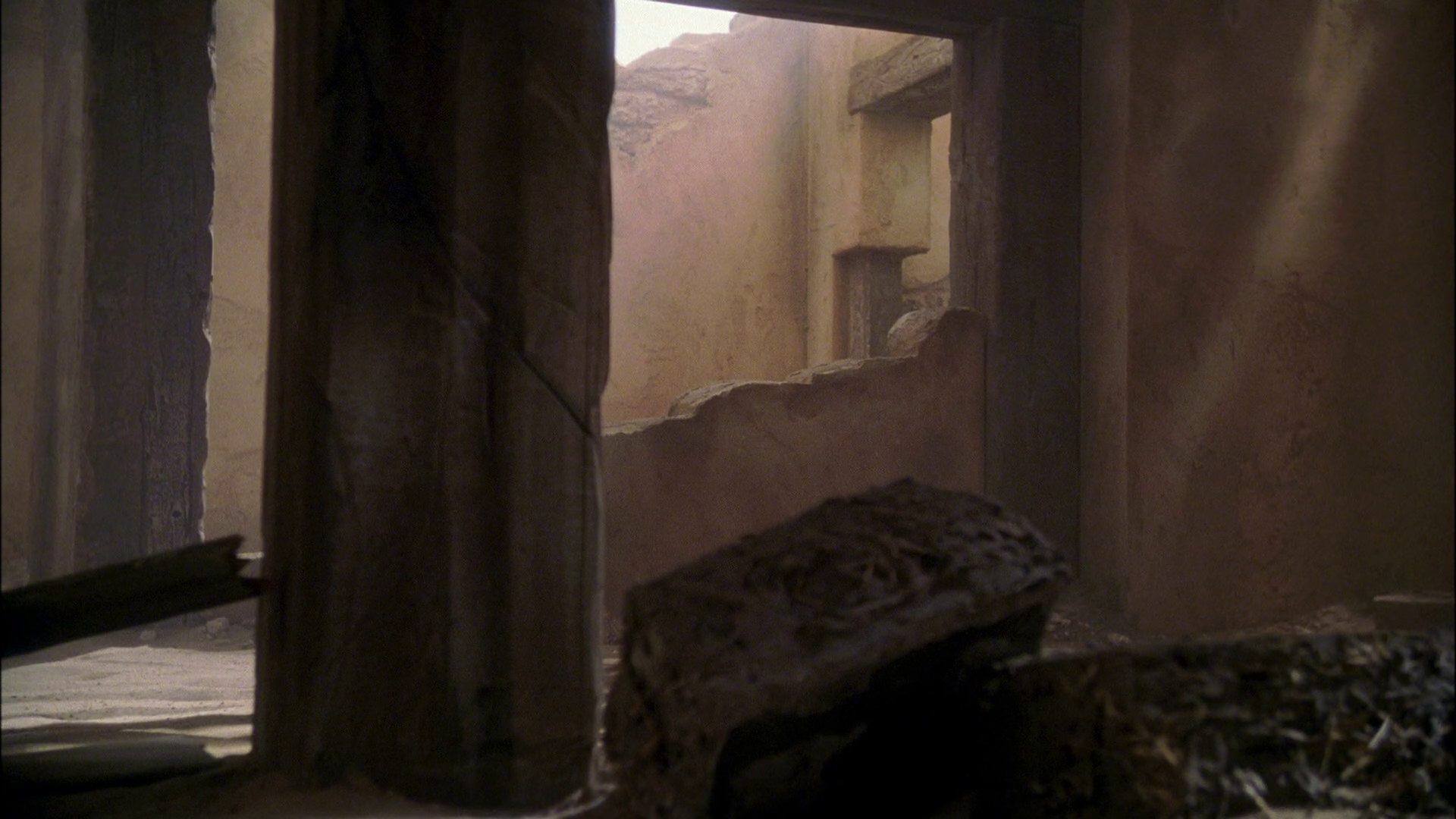 extant_StarTrek_ENT_1x24-DesertCrossing_2718.jpg