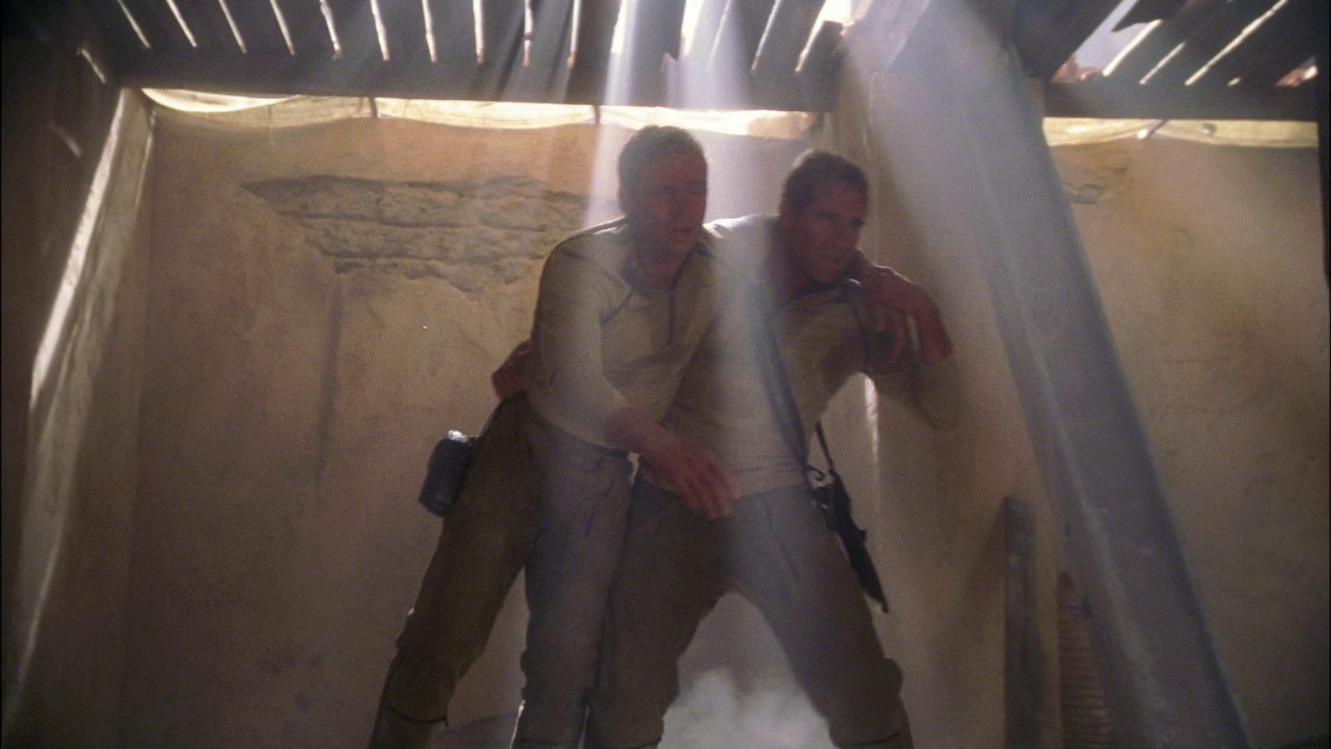 extant_StarTrek_ENT_1x24-DesertCrossing_2740.jpg