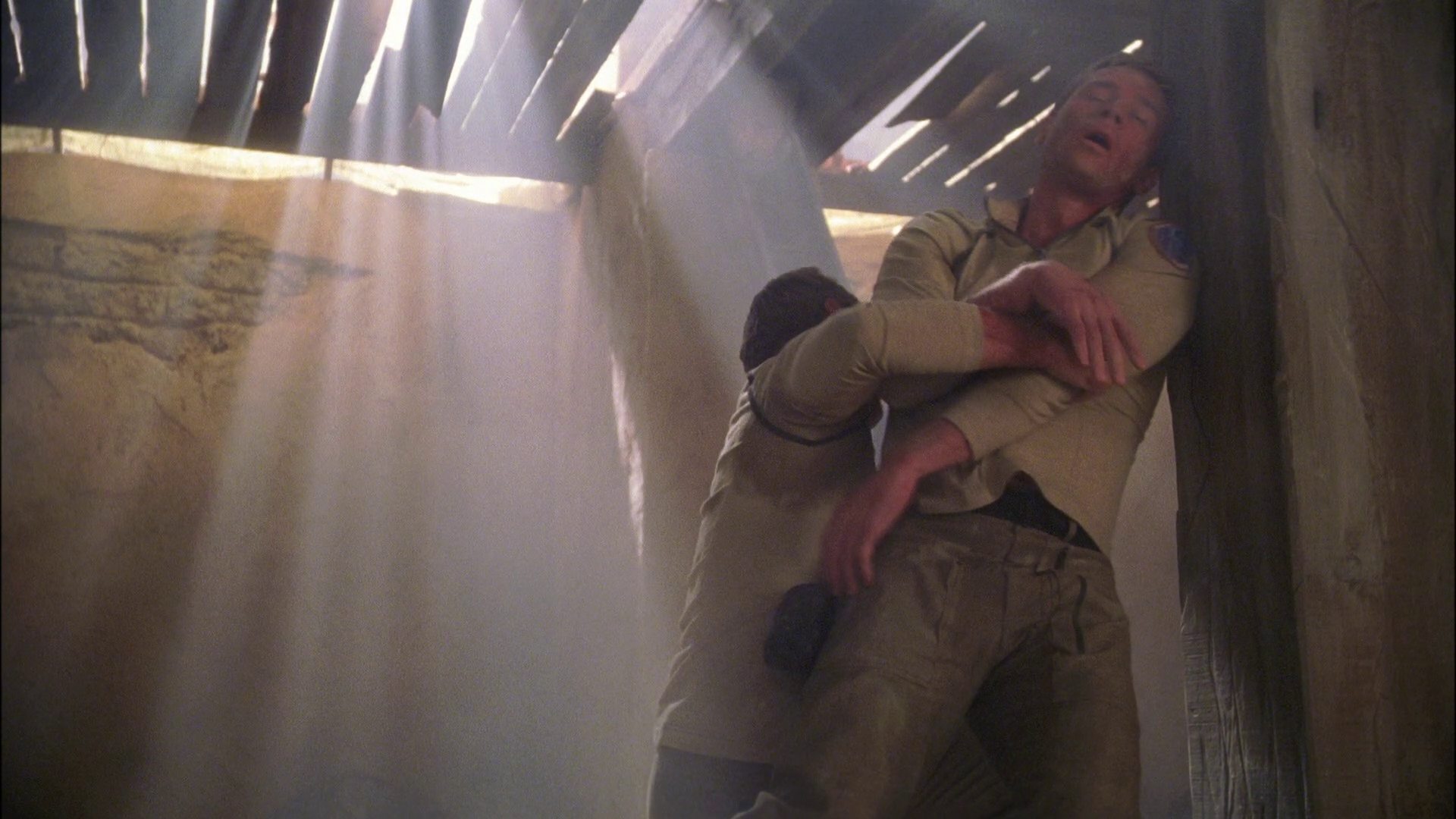 extant_StarTrek_ENT_1x24-DesertCrossing_2751.jpg