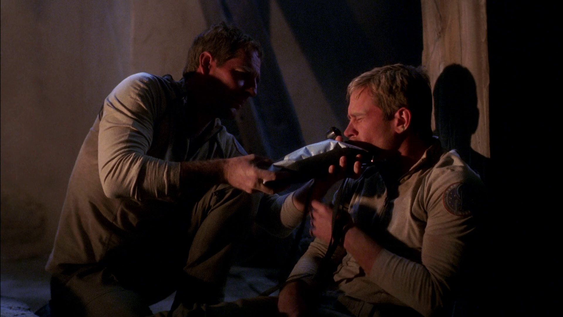 extant_StarTrek_ENT_1x24-DesertCrossing_2912.jpg