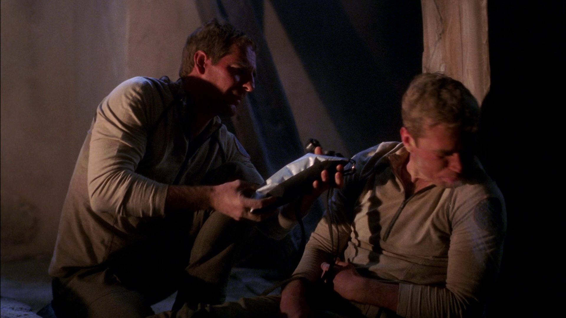extant_StarTrek_ENT_1x24-DesertCrossing_2913.jpg