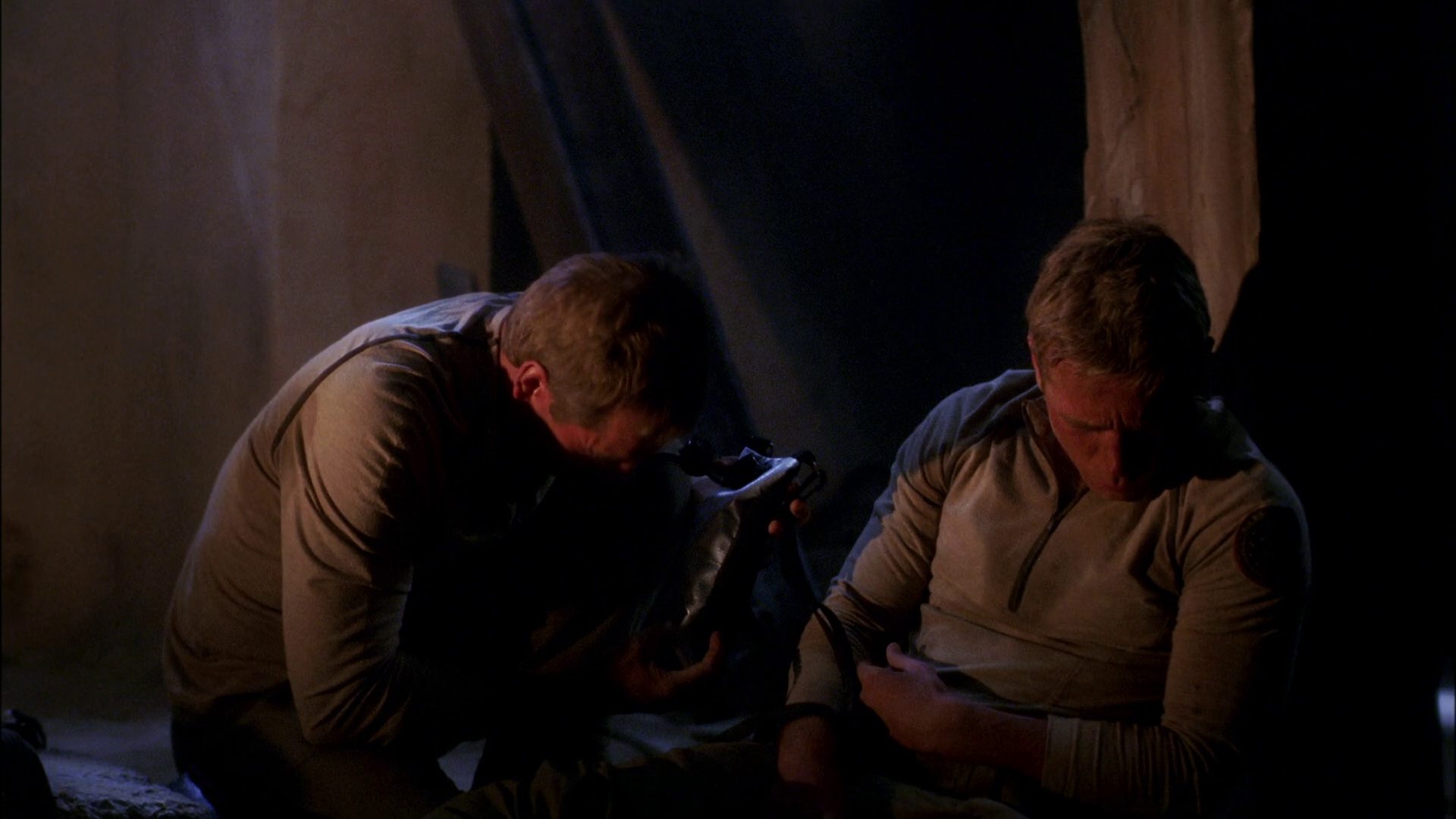 extant_StarTrek_ENT_1x24-DesertCrossing_2919.jpg