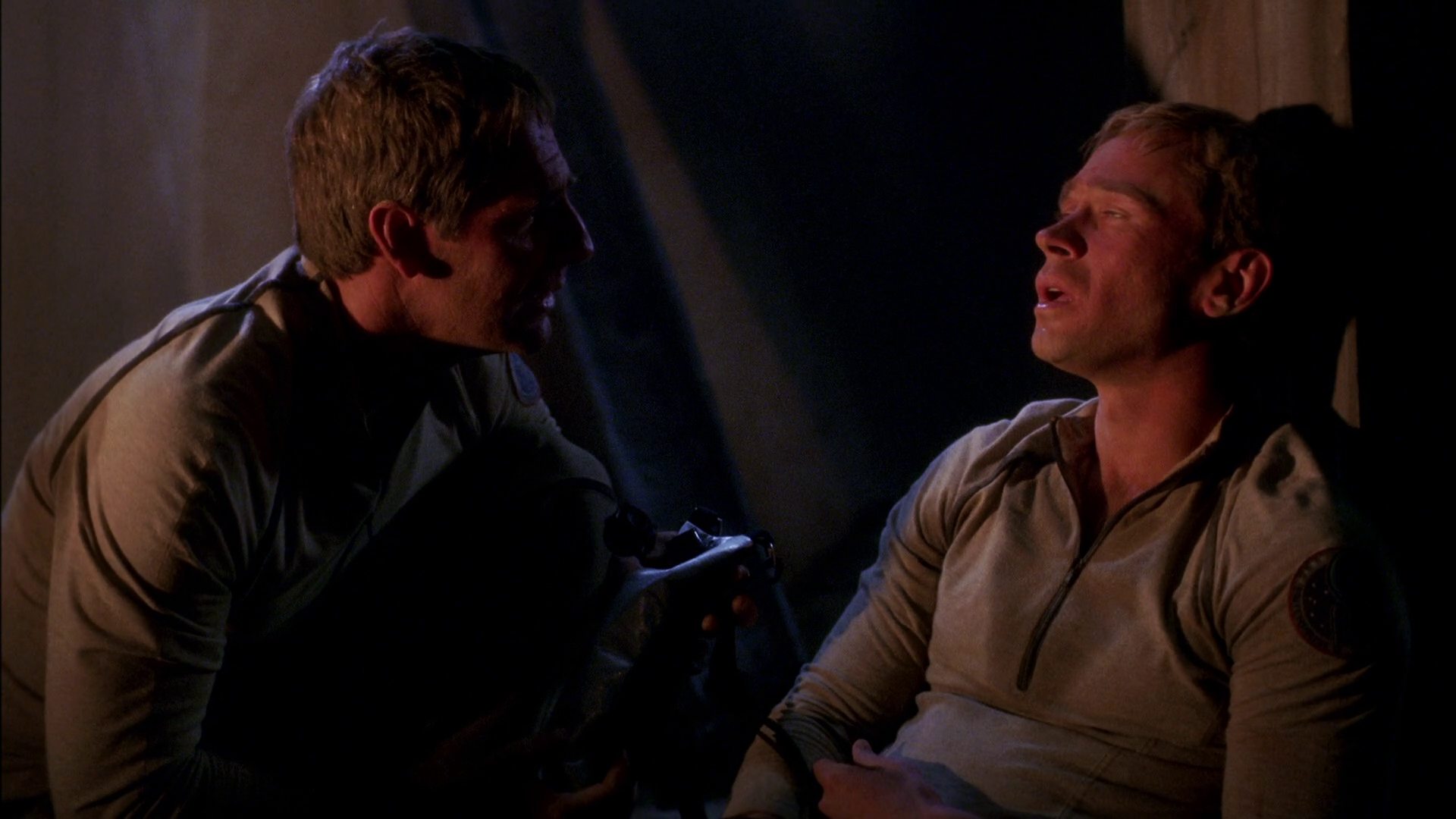extant_StarTrek_ENT_1x24-DesertCrossing_2951.jpg