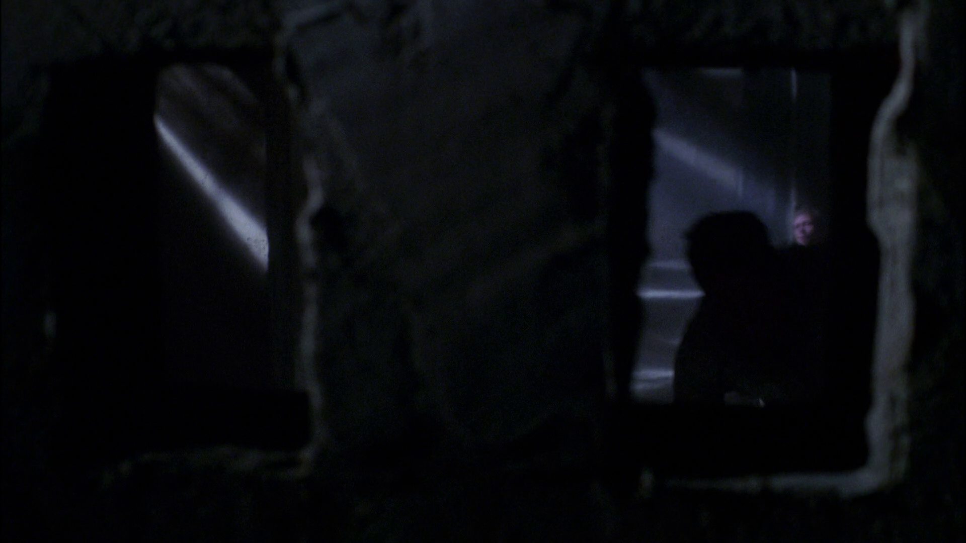 extant_StarTrek_ENT_1x24-DesertCrossing_3347.jpg
