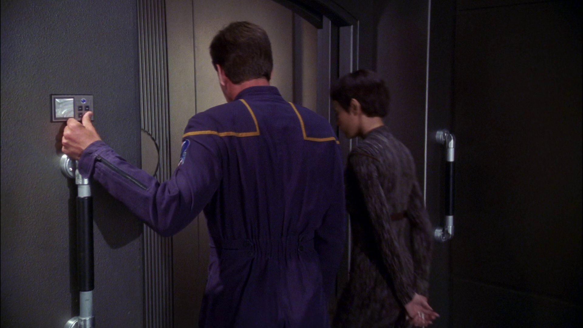 extant_StarTrek_ENT_1x24-DesertCrossing_3634.jpg
