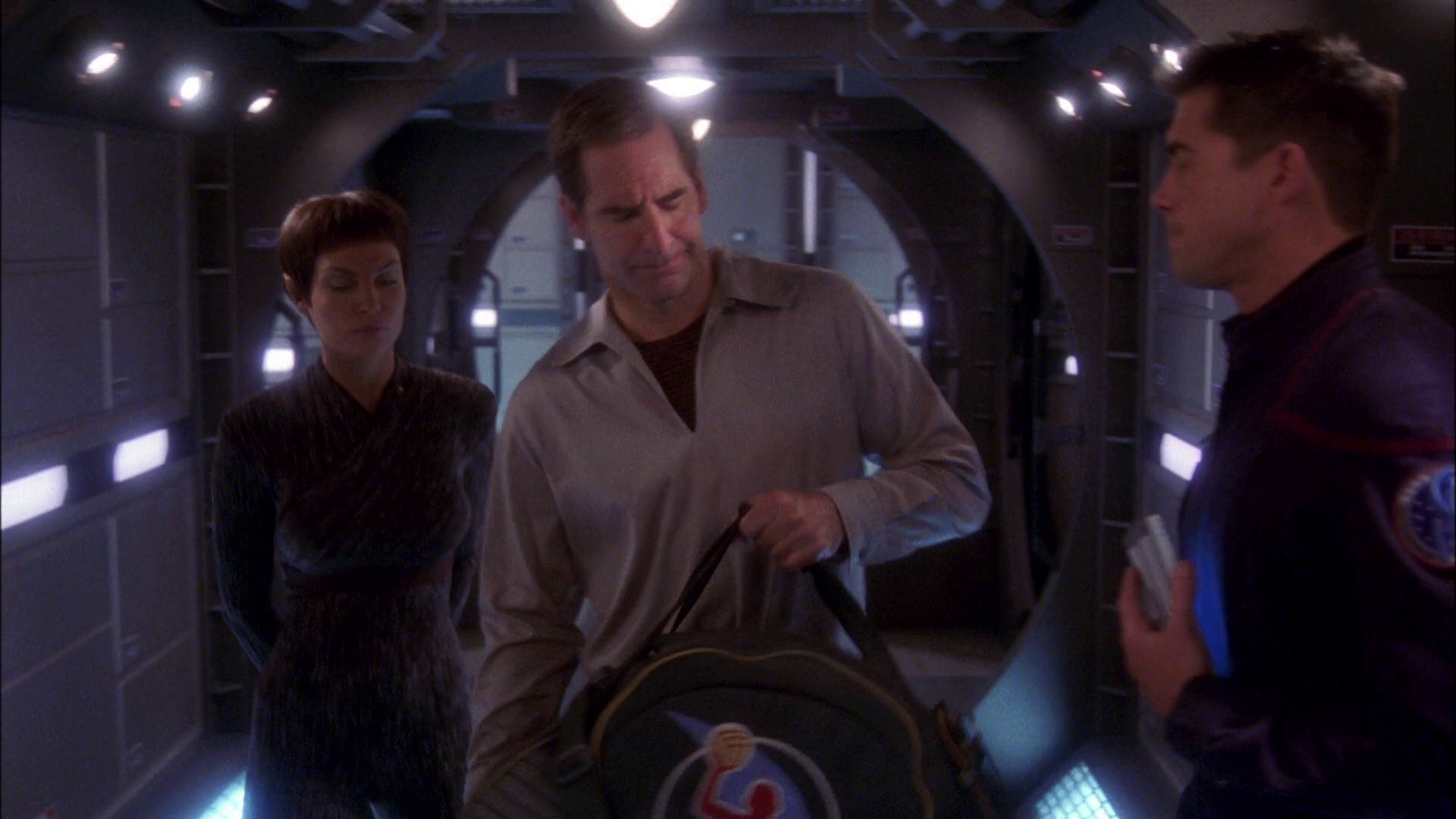 extant_StarTrek_ENT_1x25-TwoDaysAndTwoNights_0023.jpg