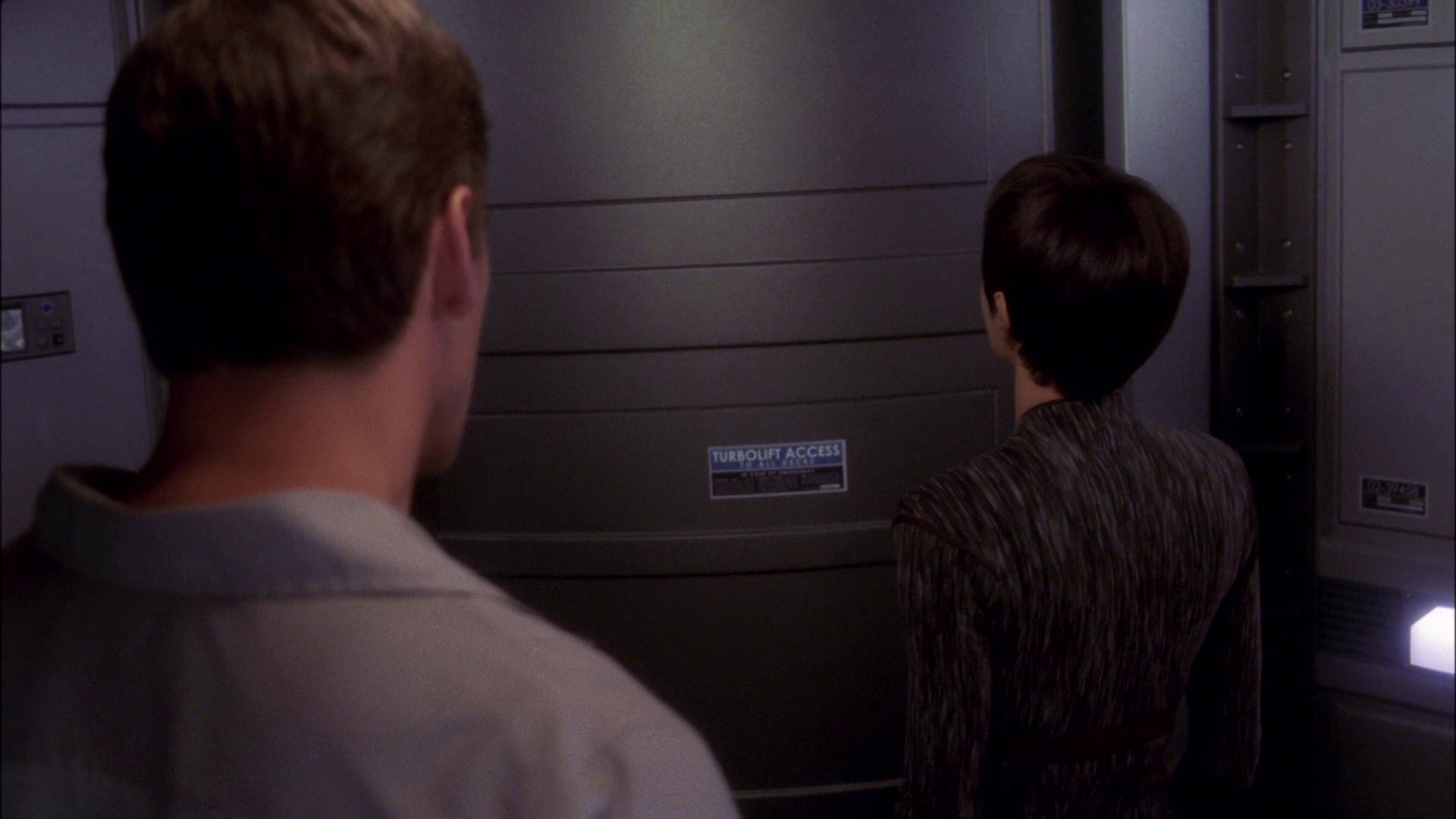 extant_StarTrek_ENT_1x25-TwoDaysAndTwoNights_0053.jpg