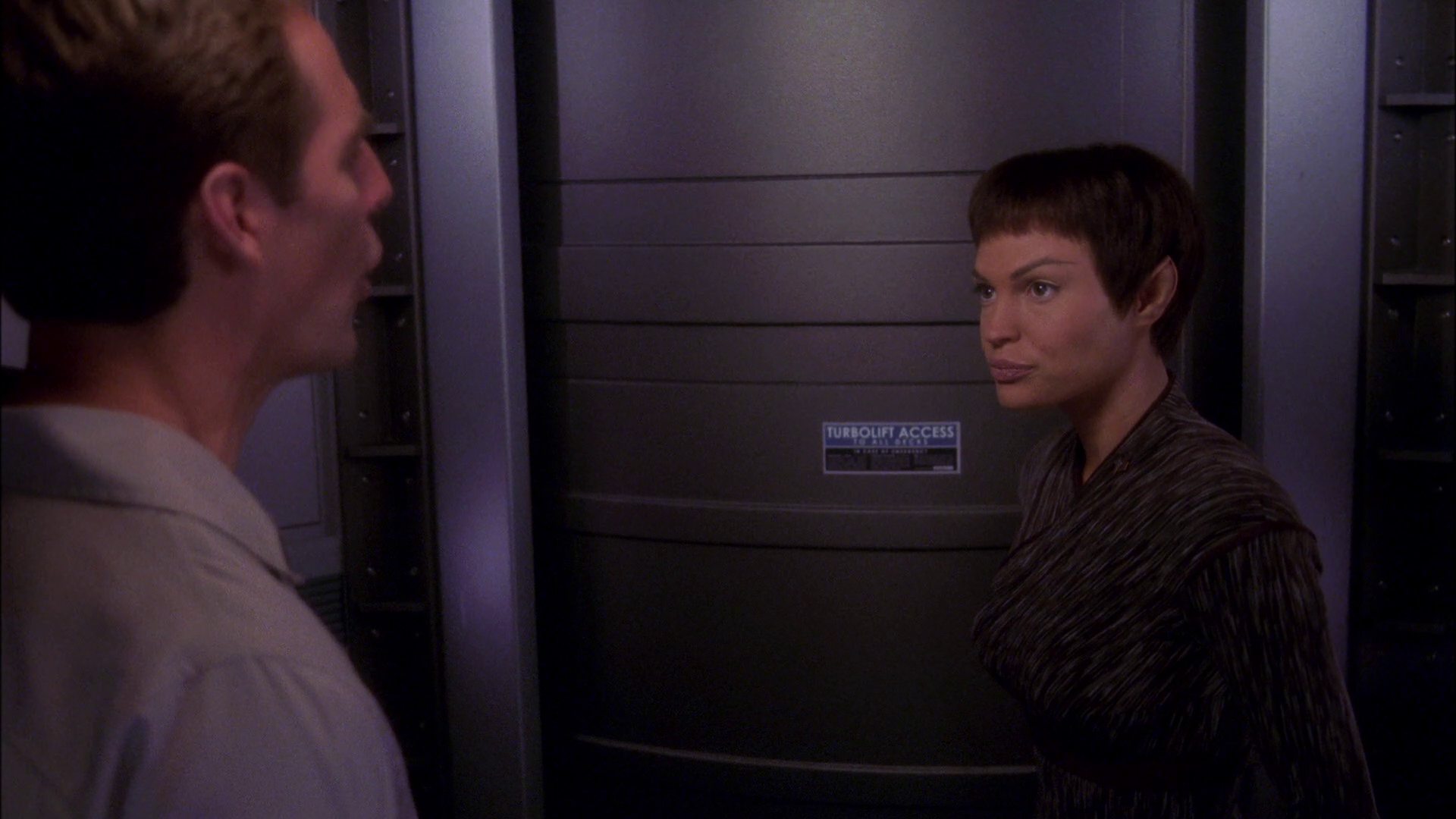 extant_StarTrek_ENT_1x25-TwoDaysAndTwoNights_0068.jpg