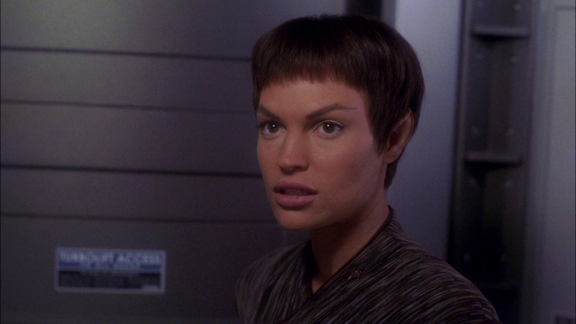 extant_StarTrek_ENT_1x25-TwoDaysAndTwoNights_0074.jpg