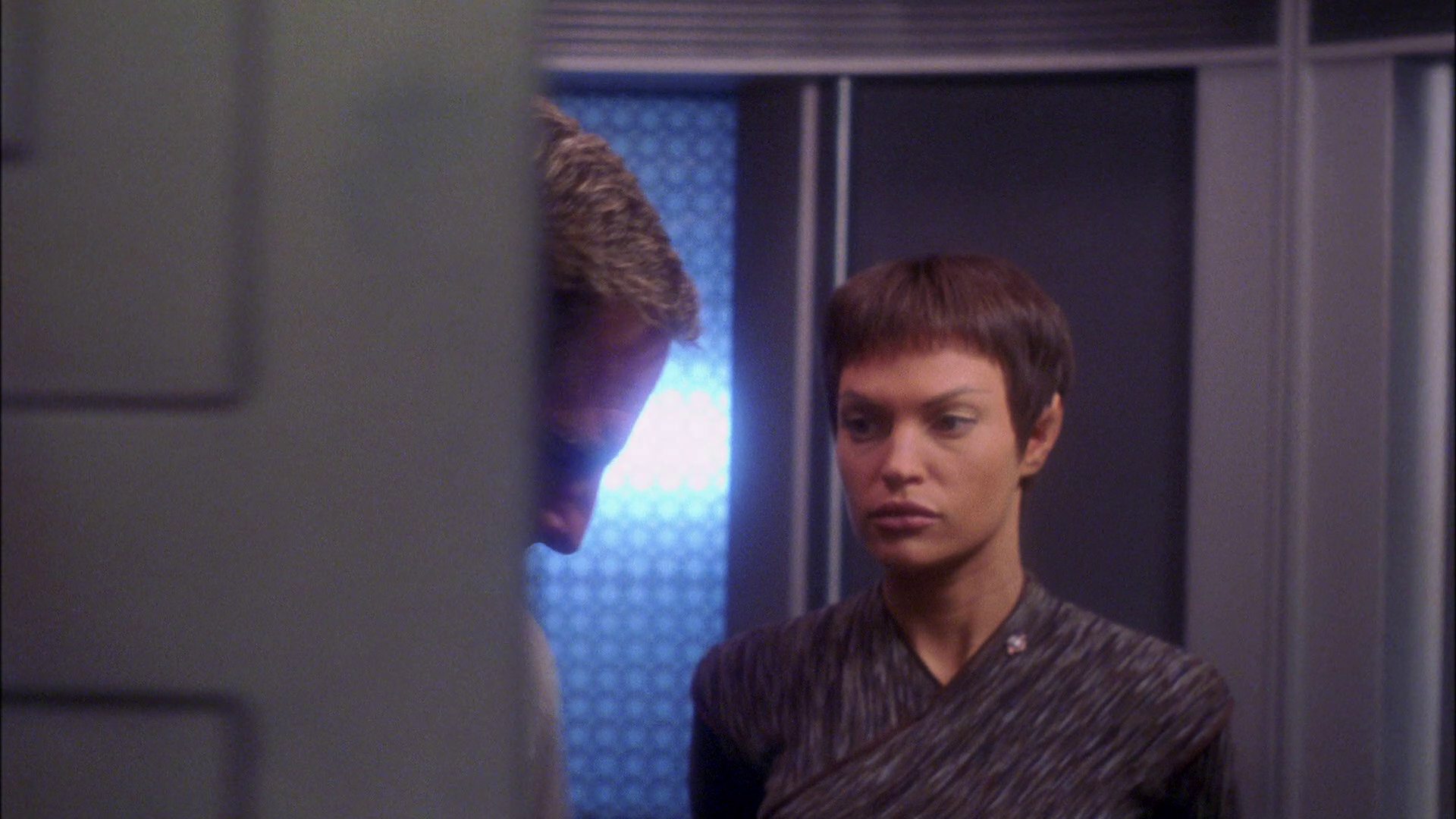 extant_StarTrek_ENT_1x25-TwoDaysAndTwoNights_0098.jpg