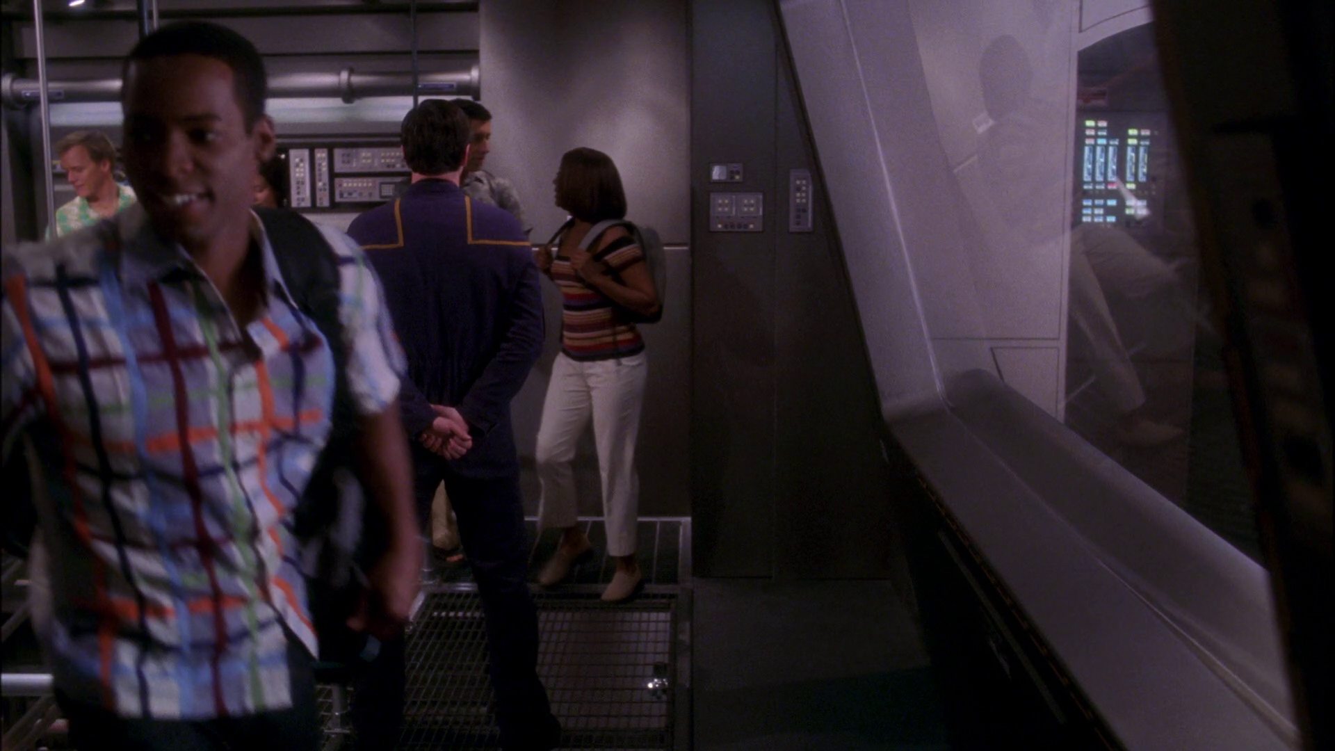 extant_StarTrek_ENT_1x25-TwoDaysAndTwoNights_0100.jpg