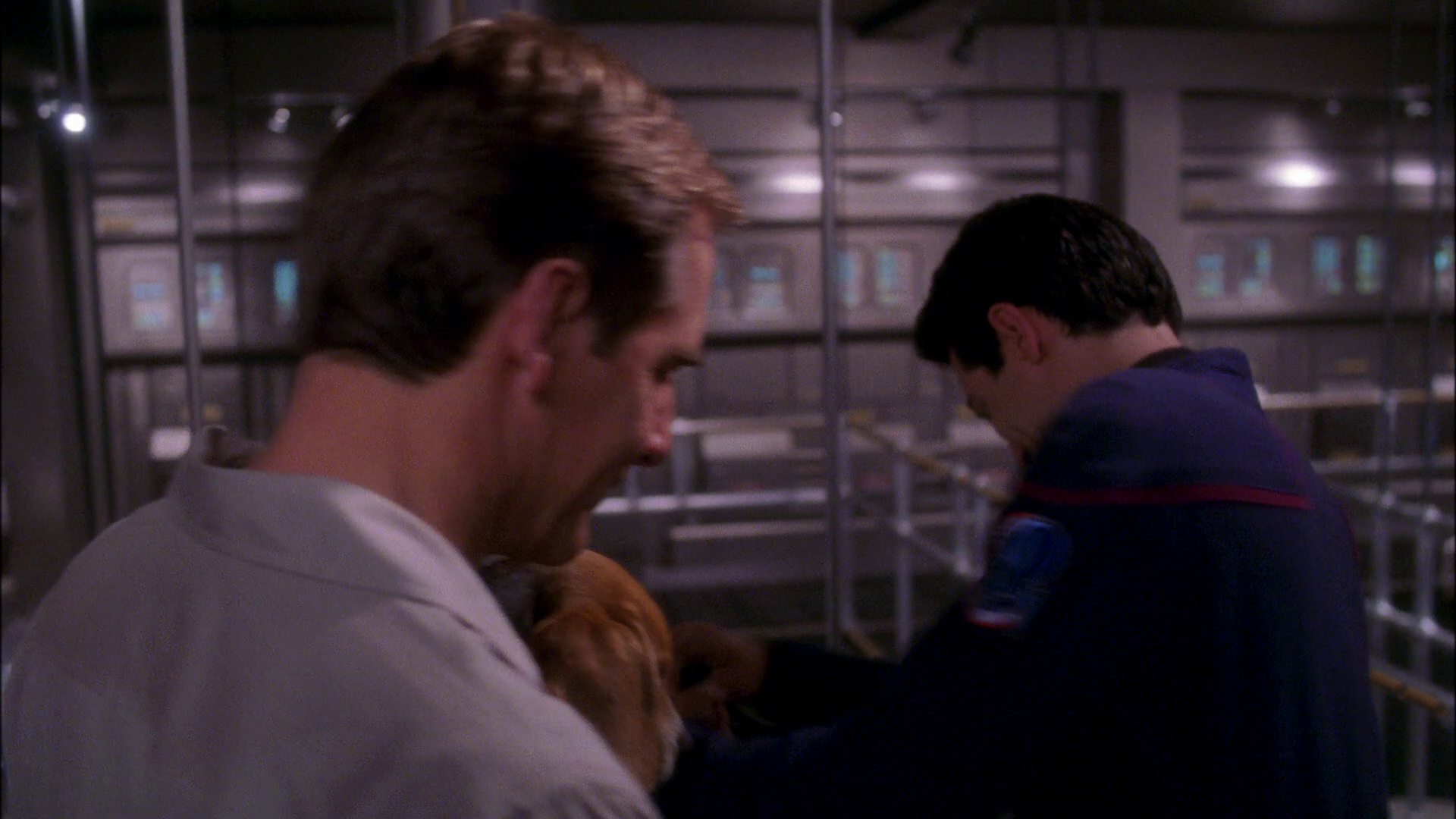extant_StarTrek_ENT_1x25-TwoDaysAndTwoNights_0127.jpg