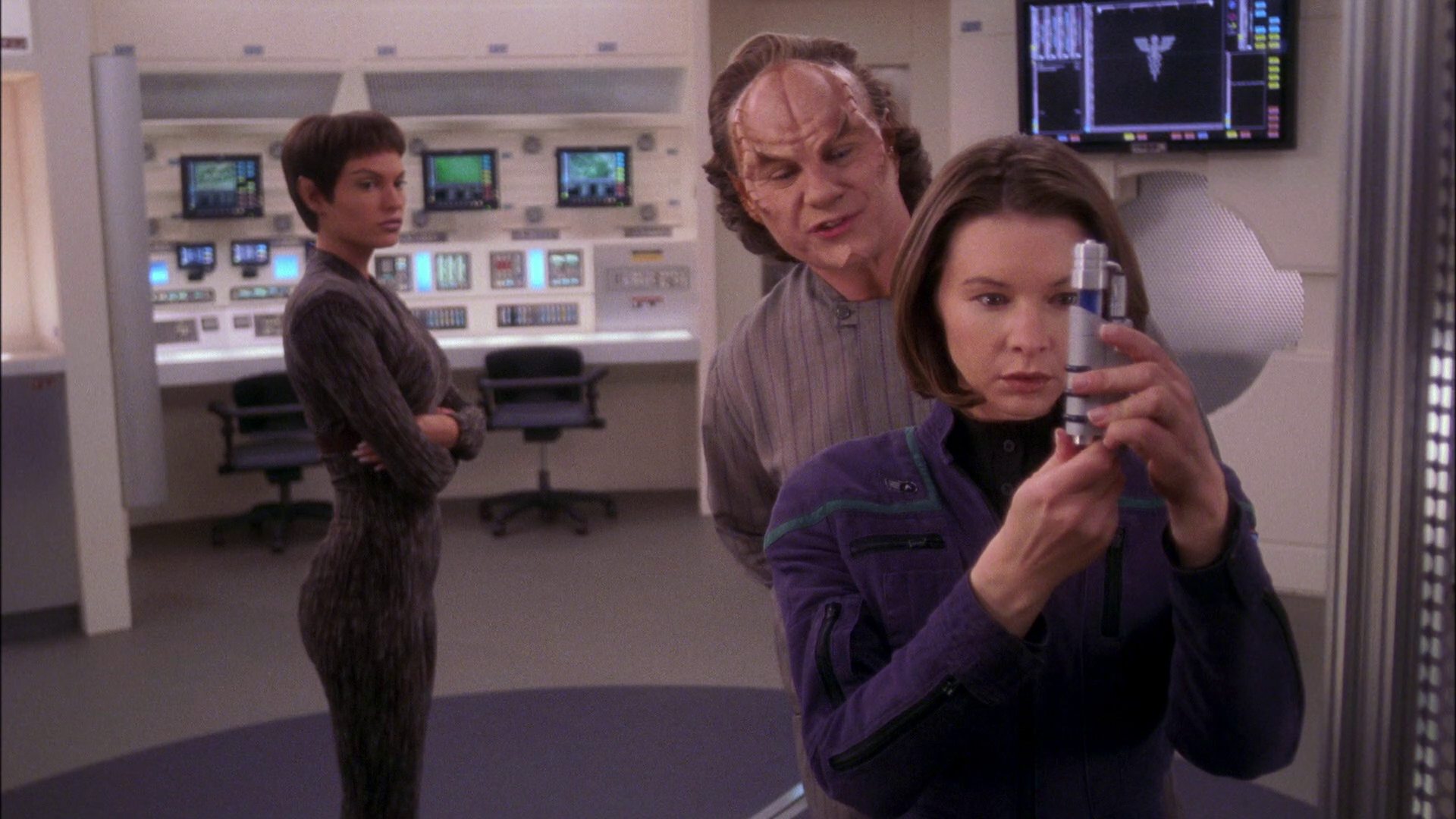 extant_StarTrek_ENT_1x25-TwoDaysAndTwoNights_0398.jpg