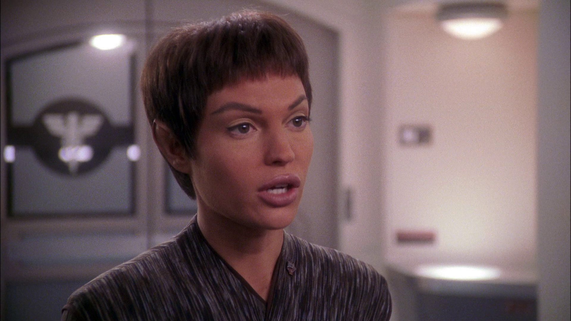 extant_StarTrek_ENT_1x25-TwoDaysAndTwoNights_0414.jpg