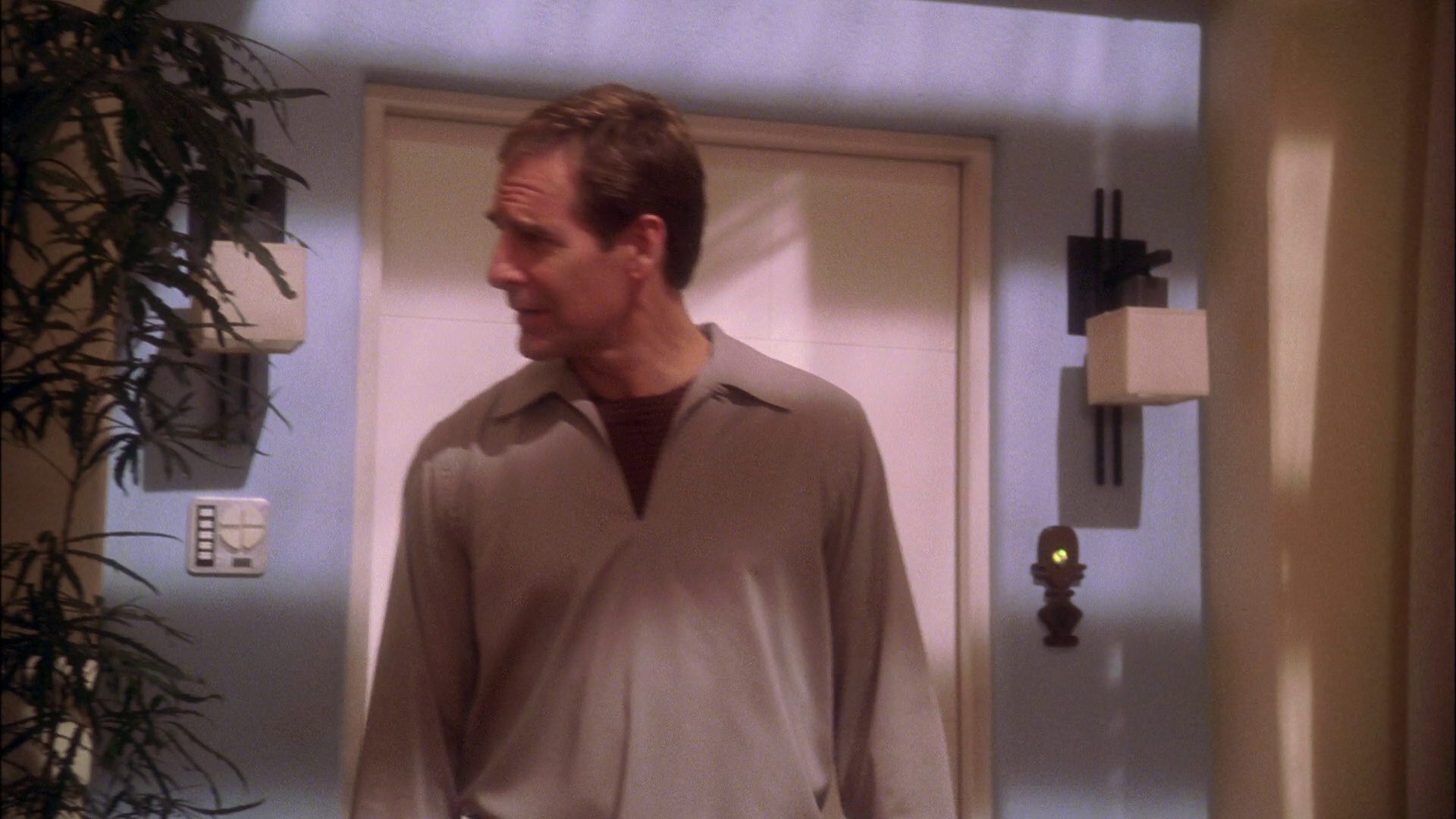 extant_StarTrek_ENT_1x25-TwoDaysAndTwoNights_0484.jpg